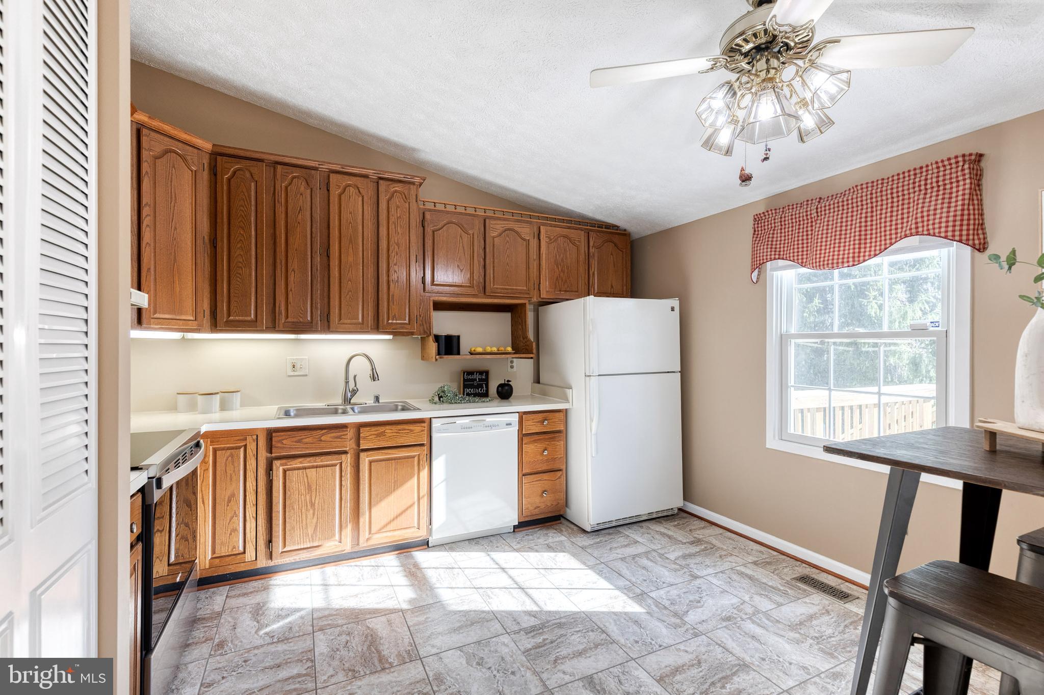 KINGS CONTRIVANCE - Residential