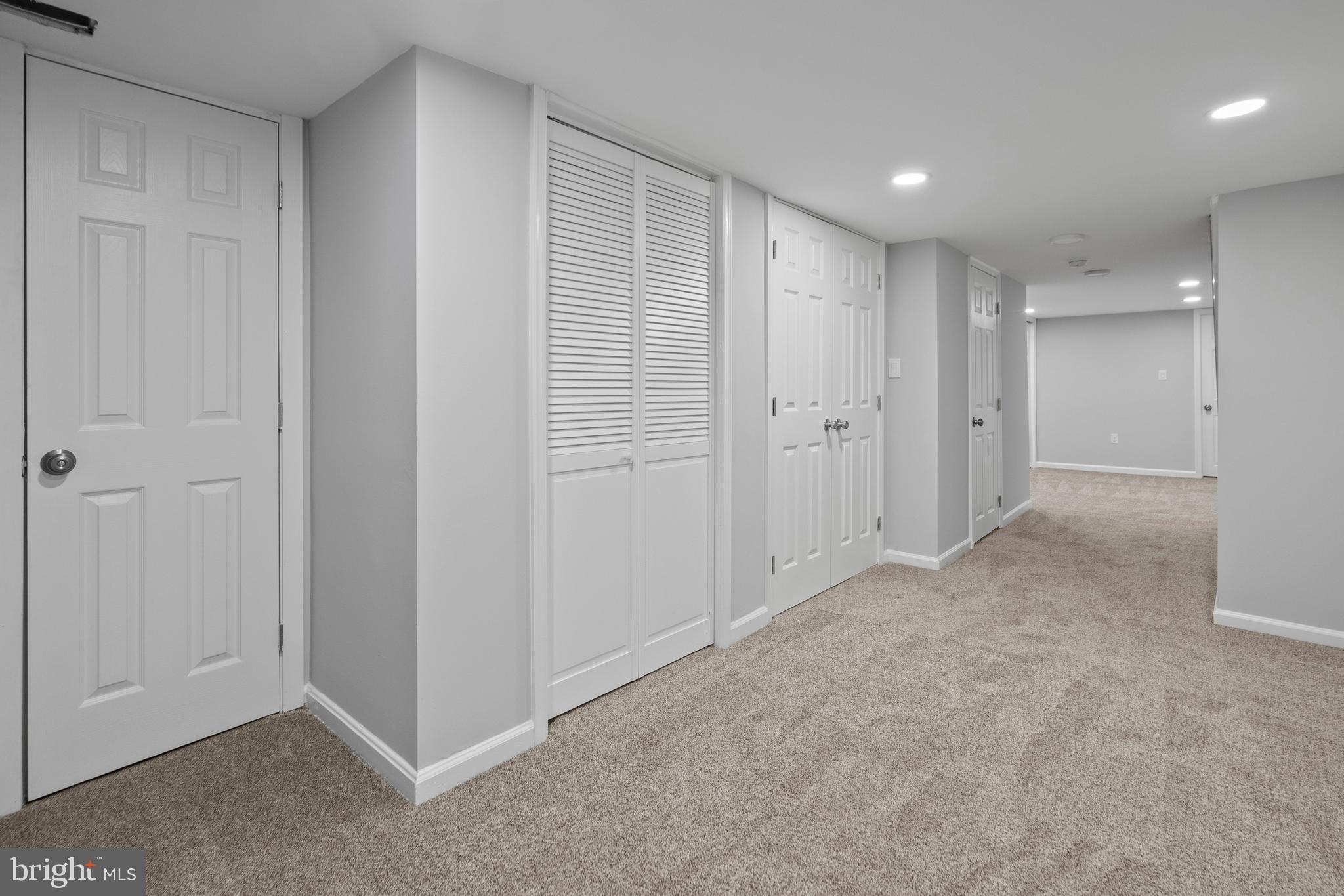 EVERGREEN LAWN - Residential