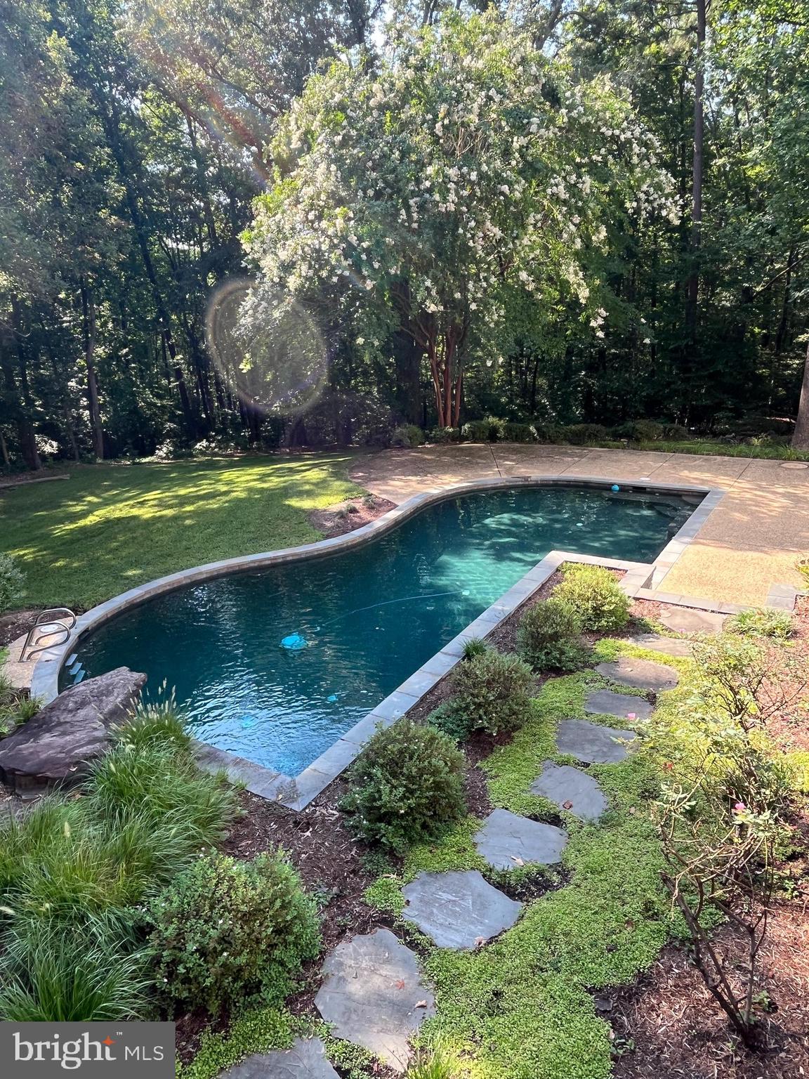 ST LEONARD SHORES - Residential