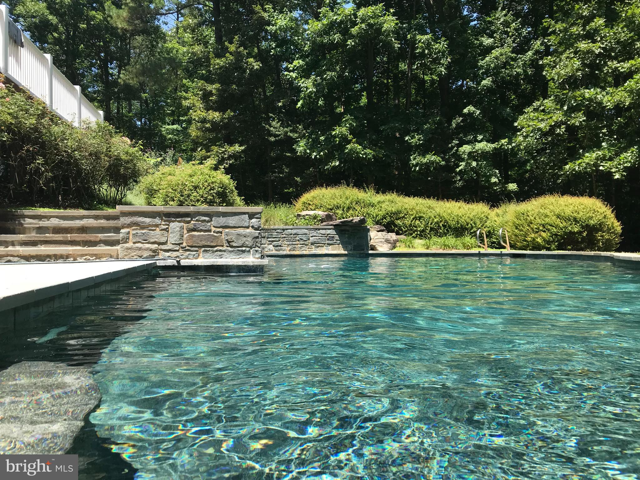 ST LEONARD SHORES - Residential