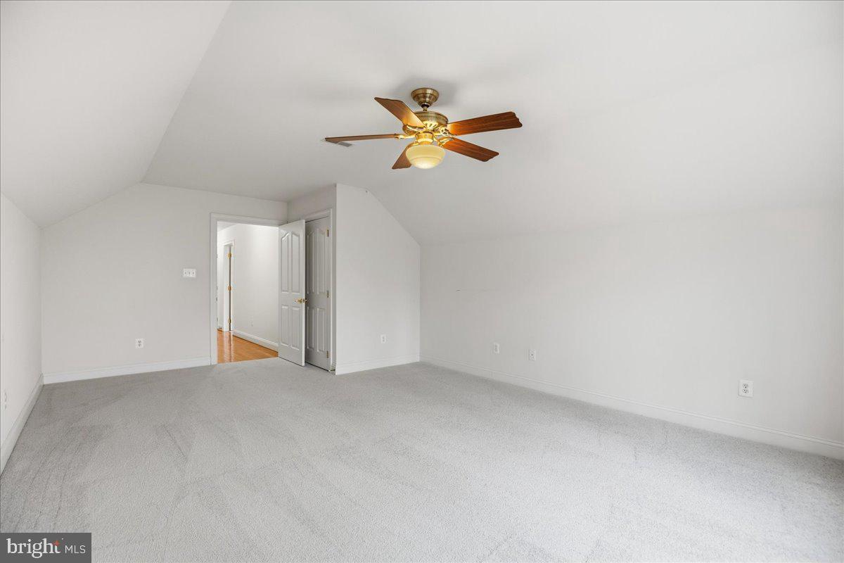 ST LEONARD SHORES - Residential