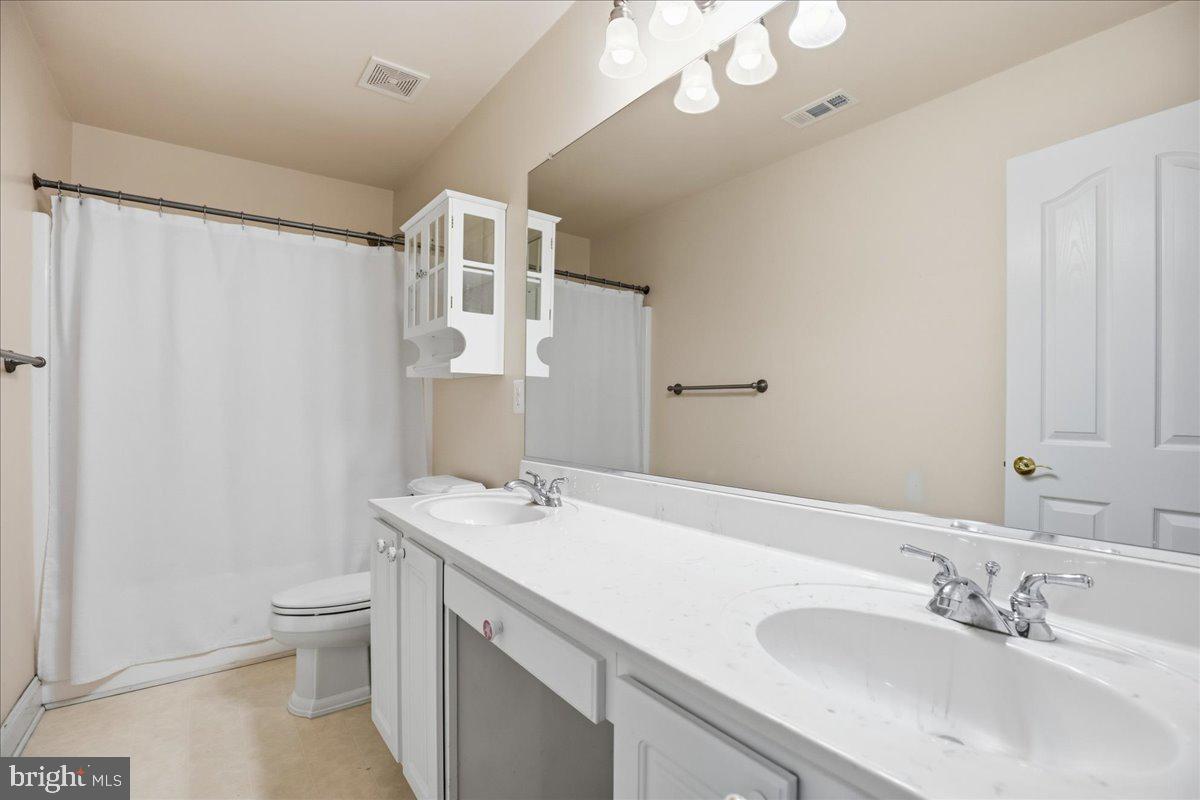 ST LEONARD SHORES - Residential