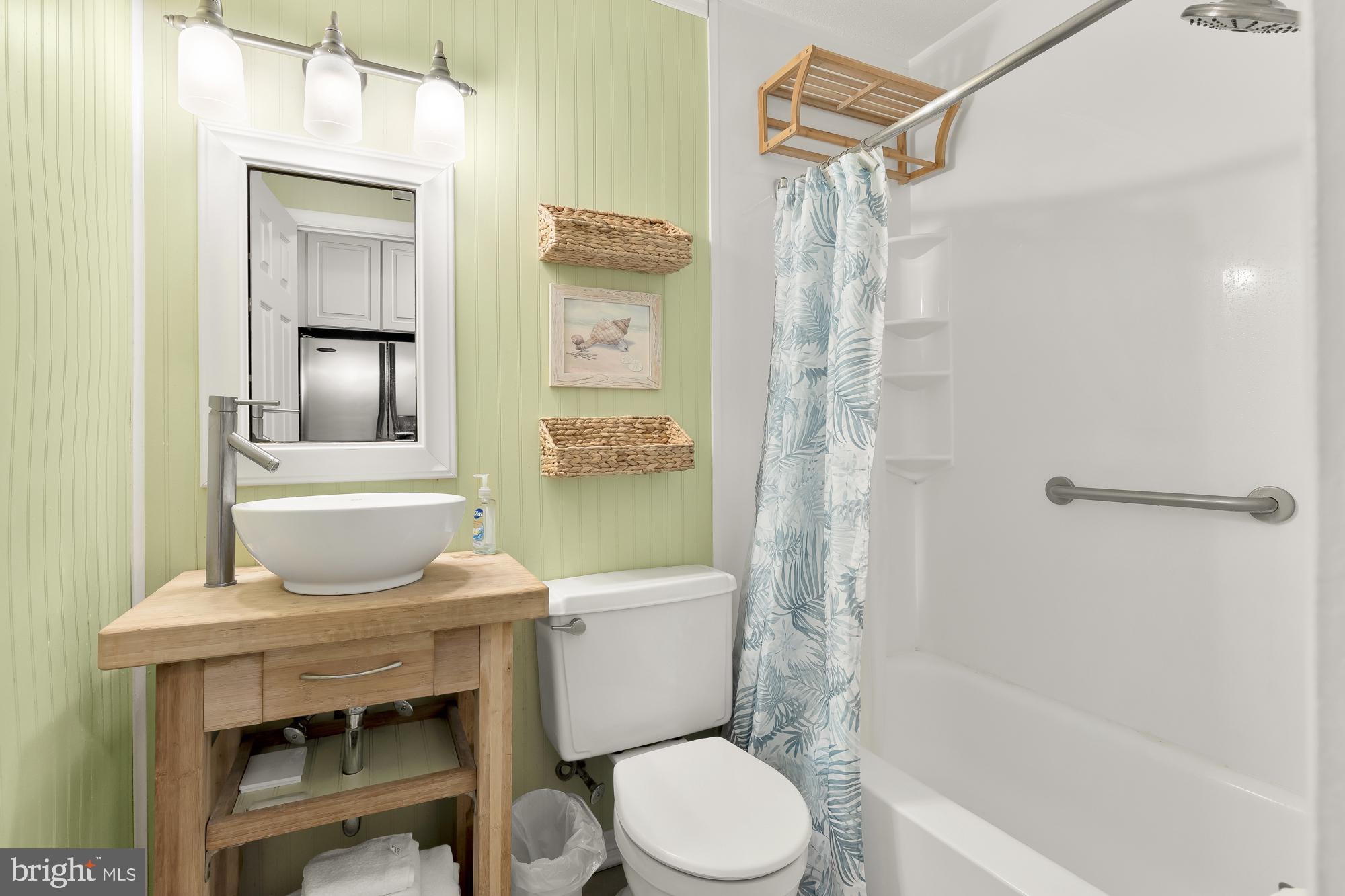 BAY SHORES - Residential