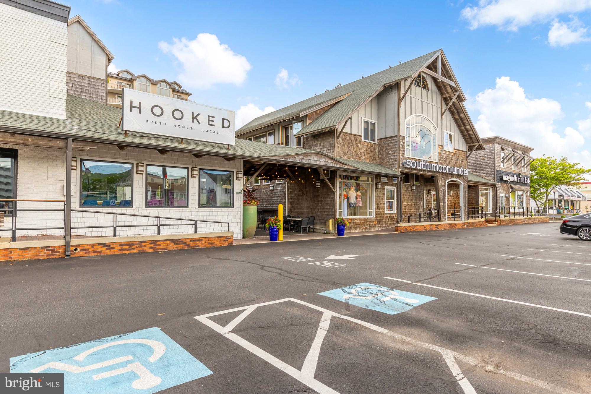 BAY SHORES - Residential