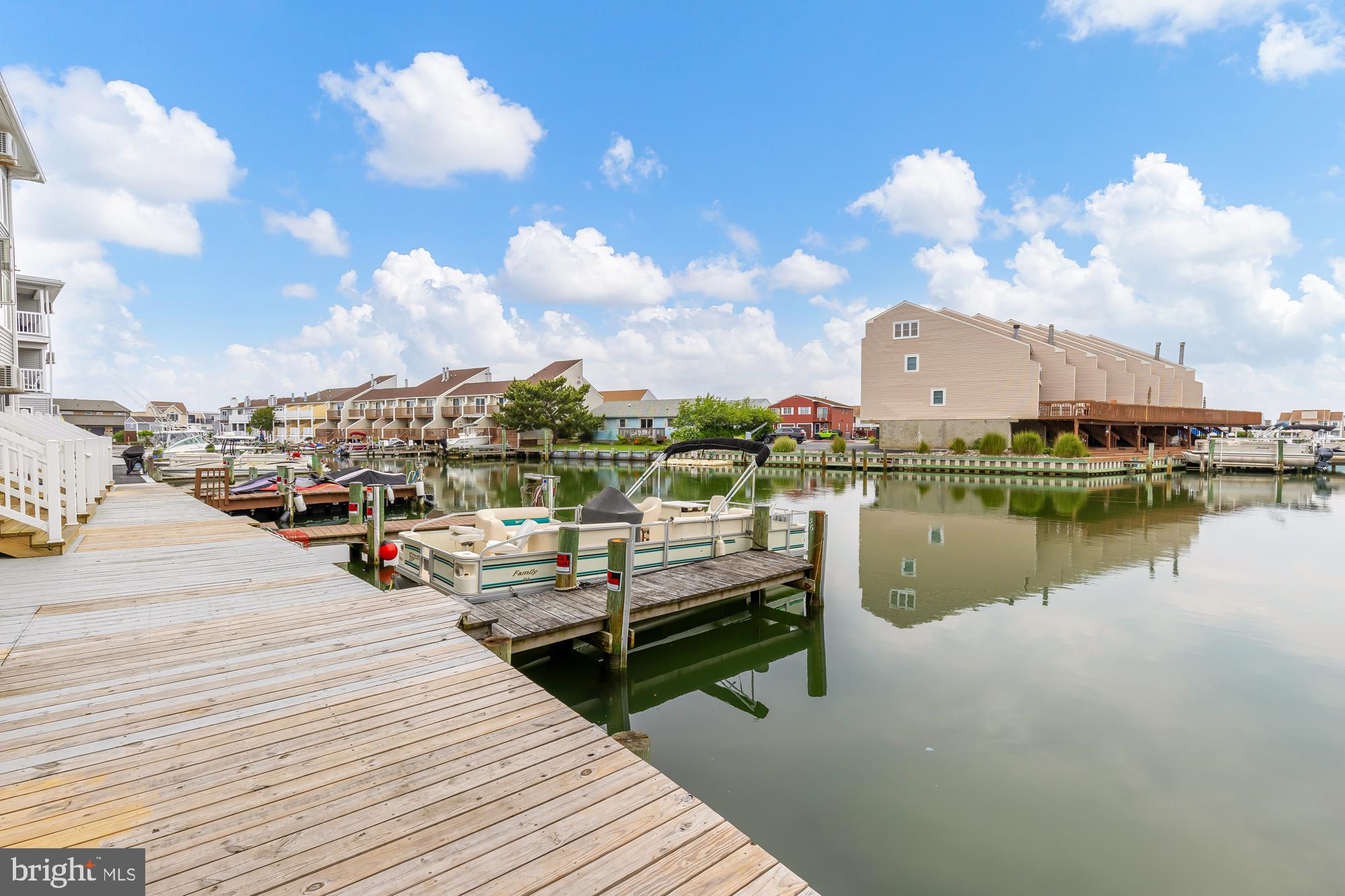 BAY SHORES - Residential