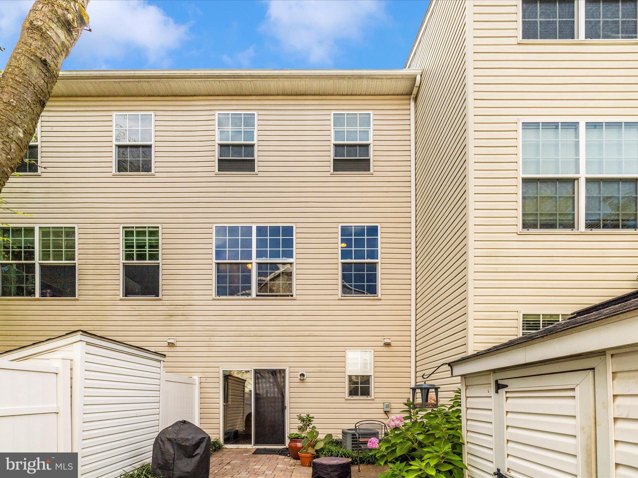 BALLENGER CREEK CENTER POND - Residential