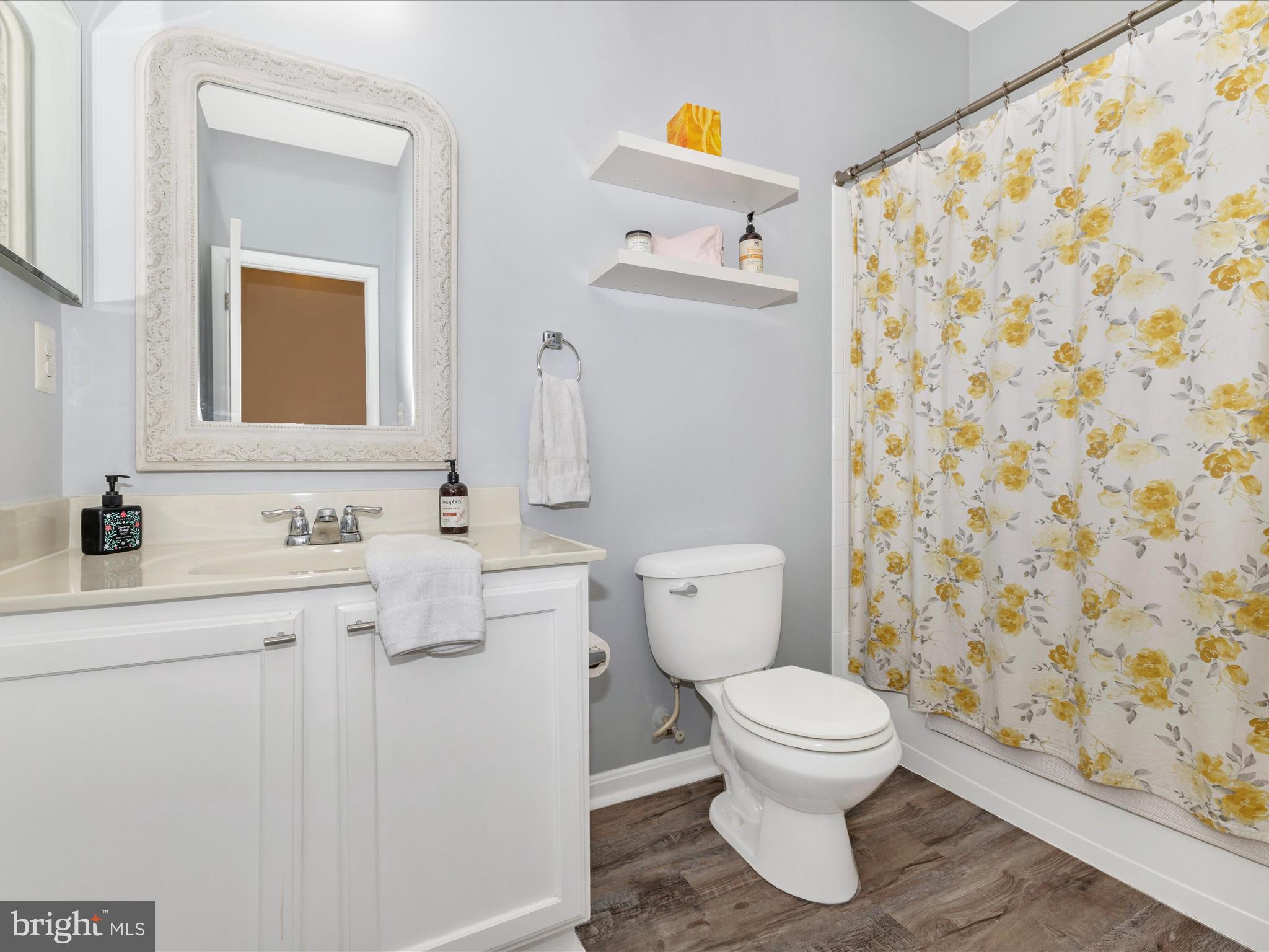 BALLENGER CREEK CENTER POND - Residential