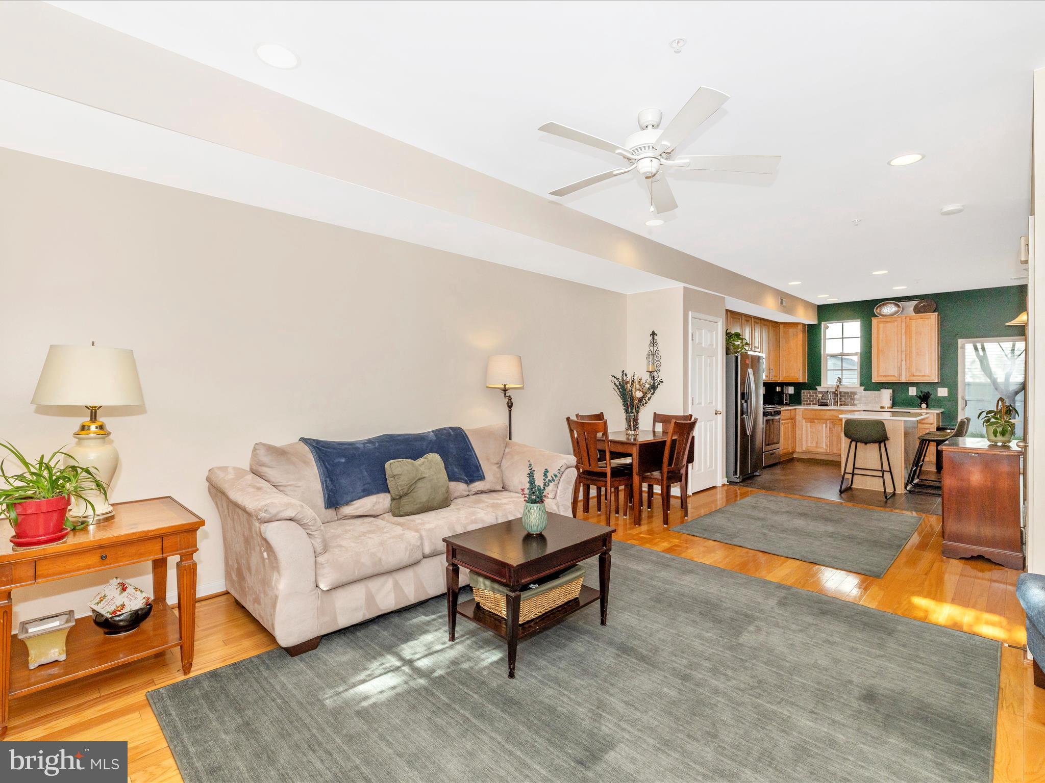 BALLENGER CREEK CENTER POND - Residential