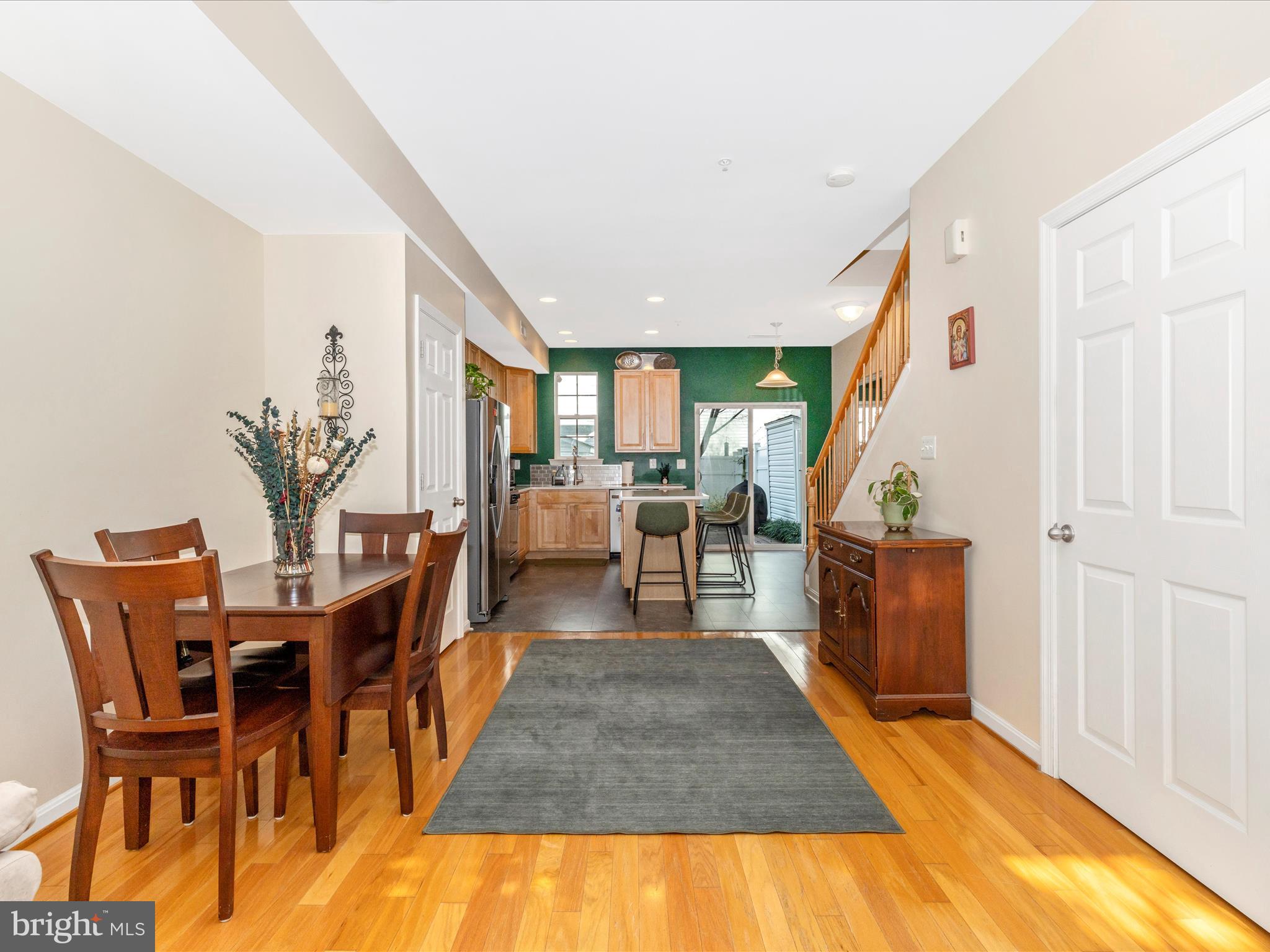 BALLENGER CREEK CENTER POND - Residential