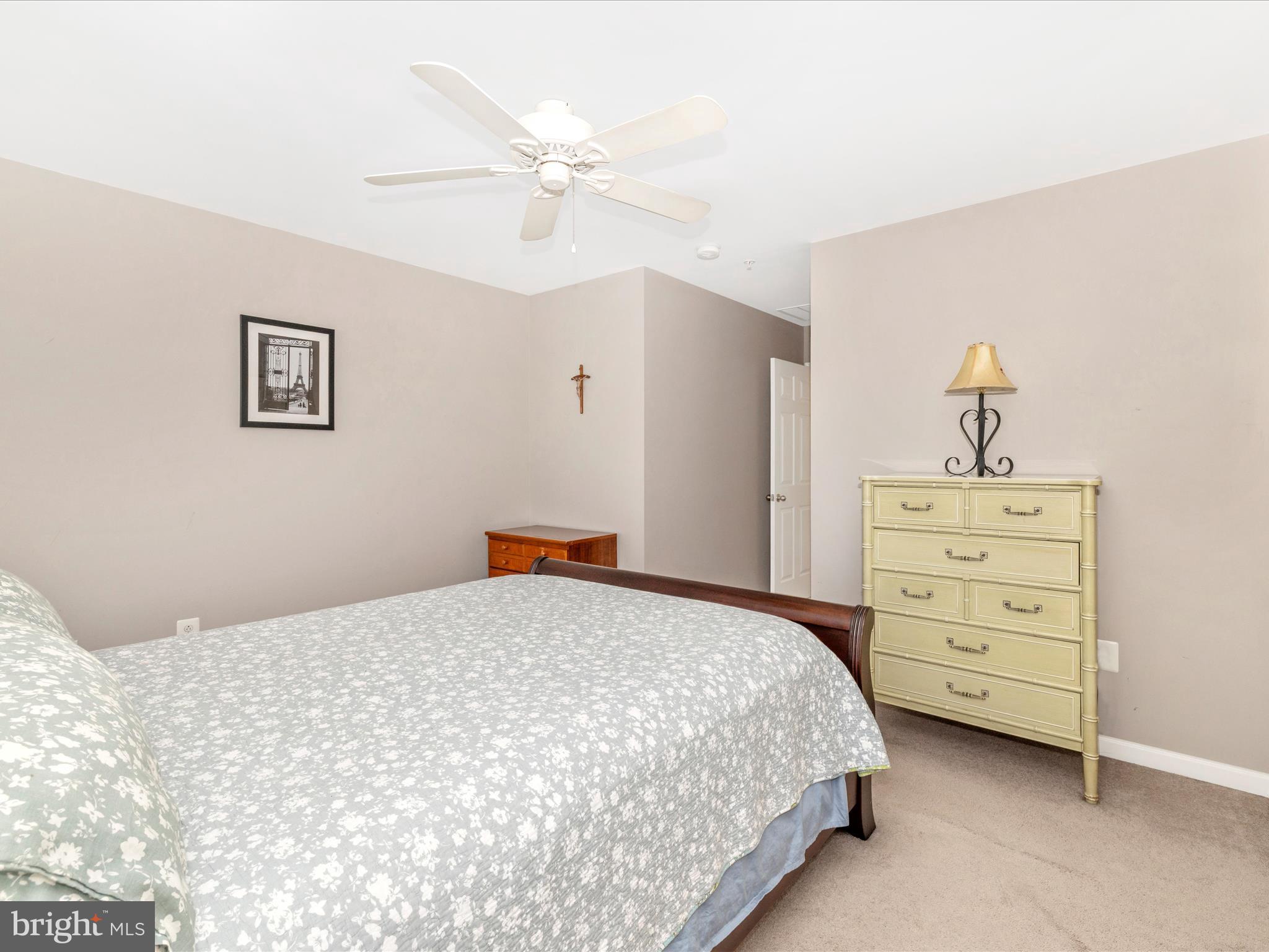 BALLENGER CREEK CENTER POND - Residential