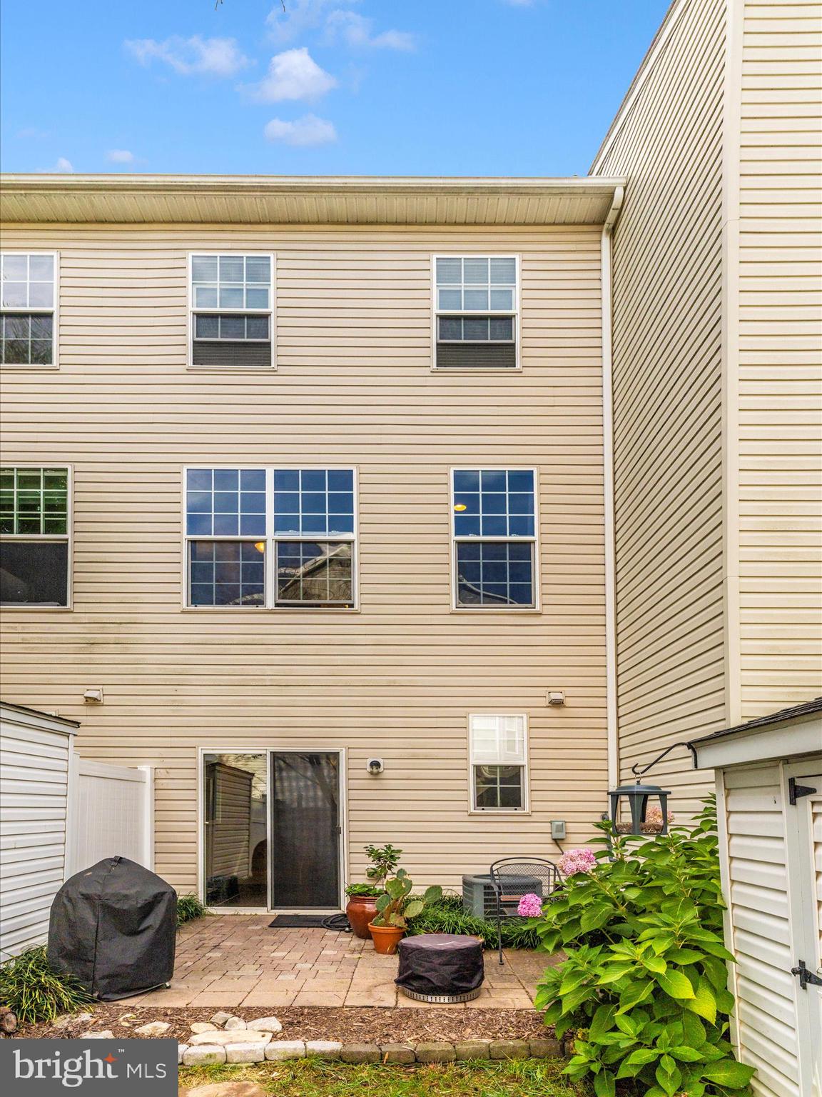 BALLENGER CREEK CENTER POND - Residential