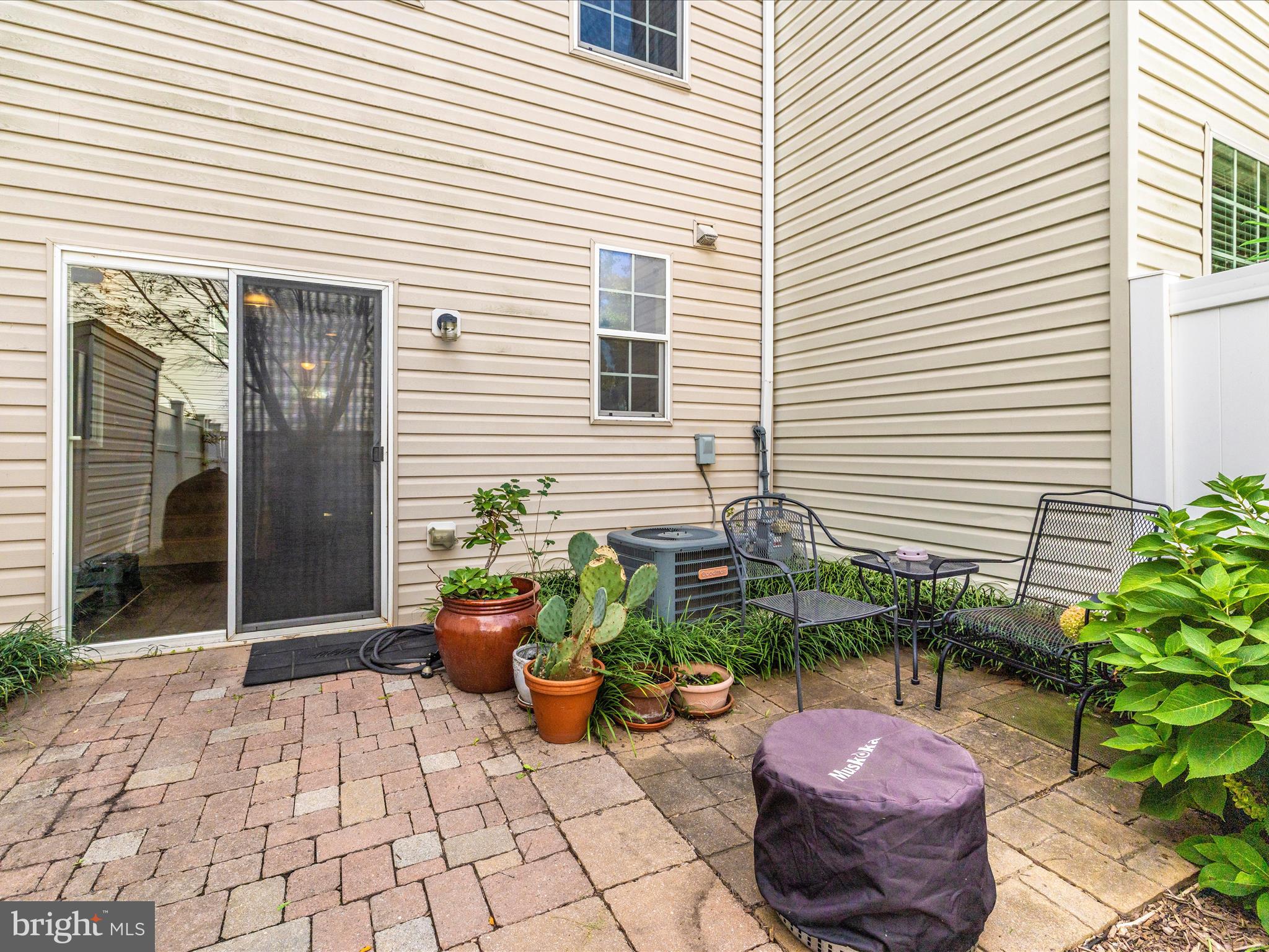 BALLENGER CREEK CENTER POND - Residential