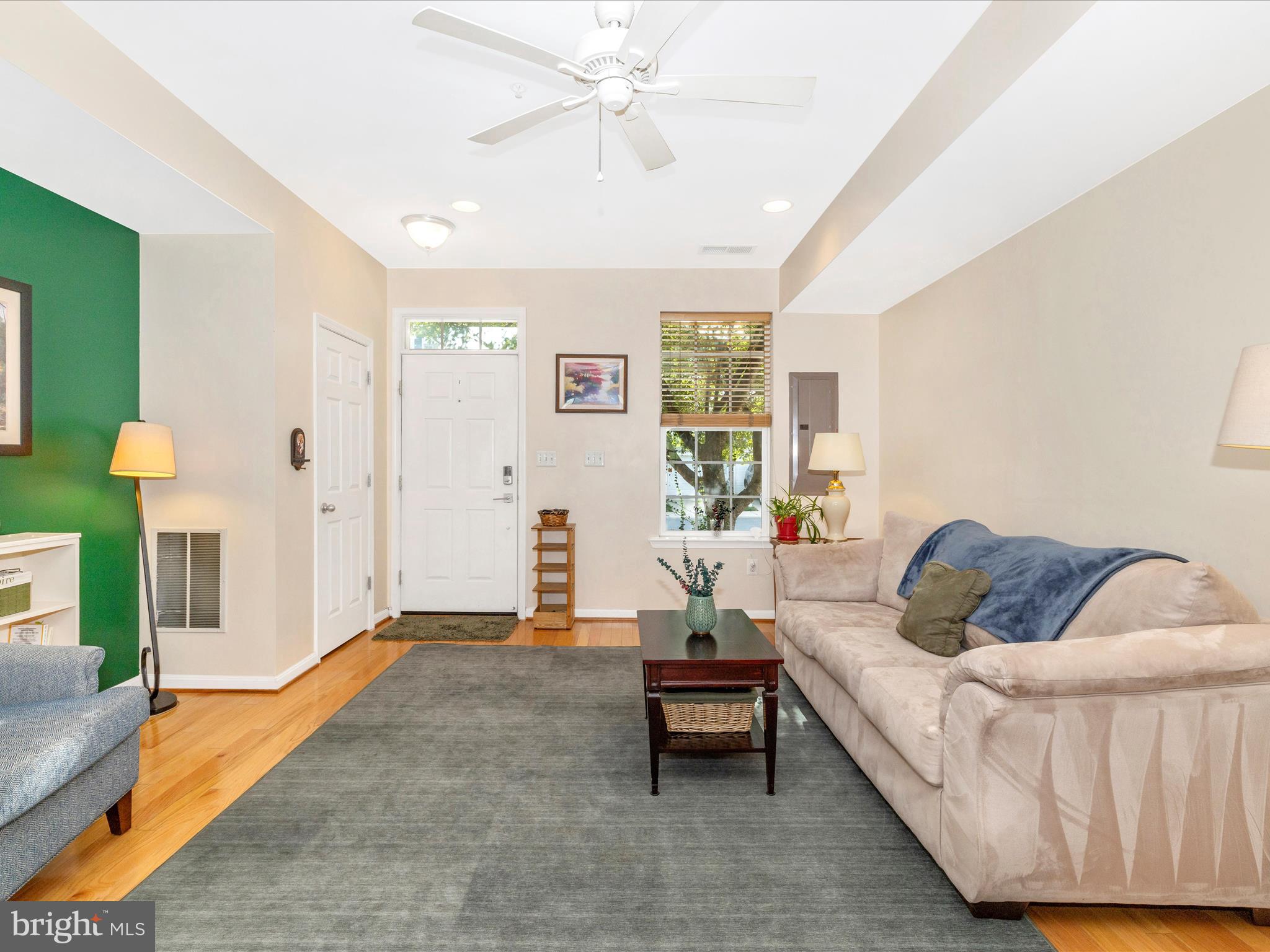 BALLENGER CREEK CENTER POND - Residential