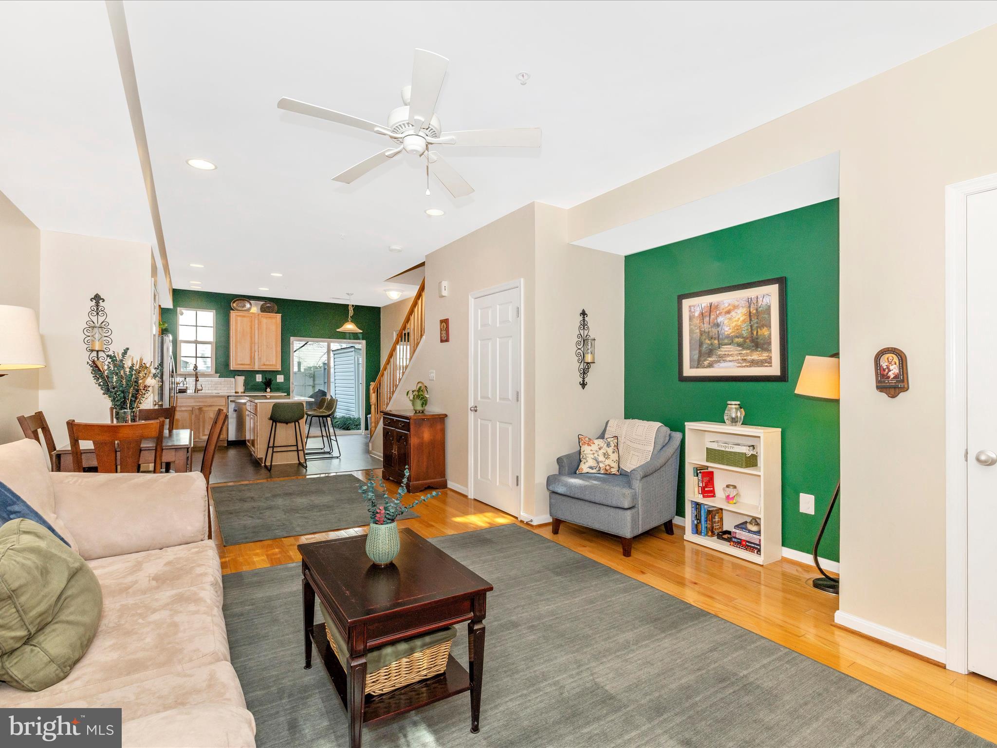 BALLENGER CREEK CENTER POND - Residential