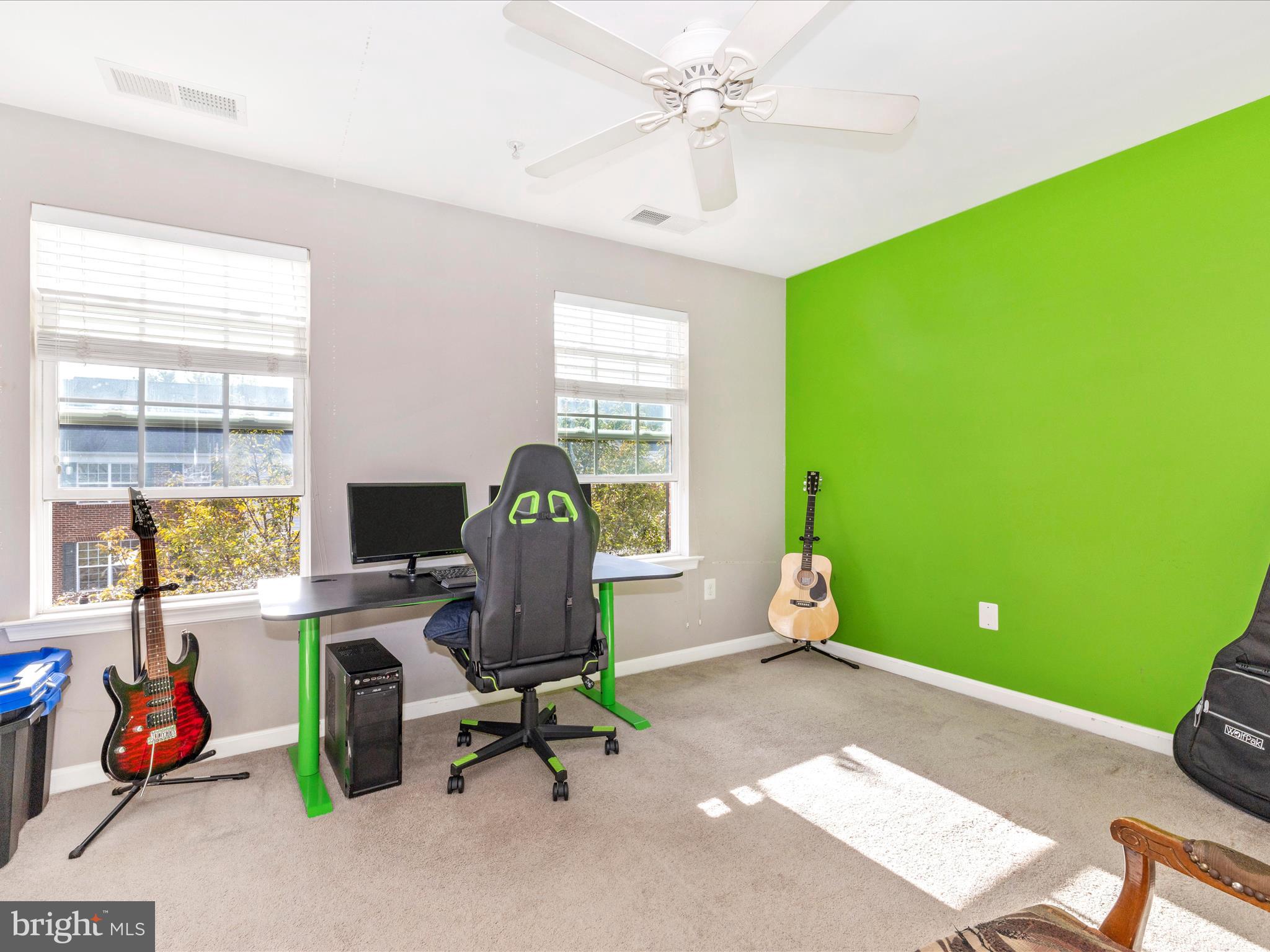 BALLENGER CREEK CENTER POND - Residential