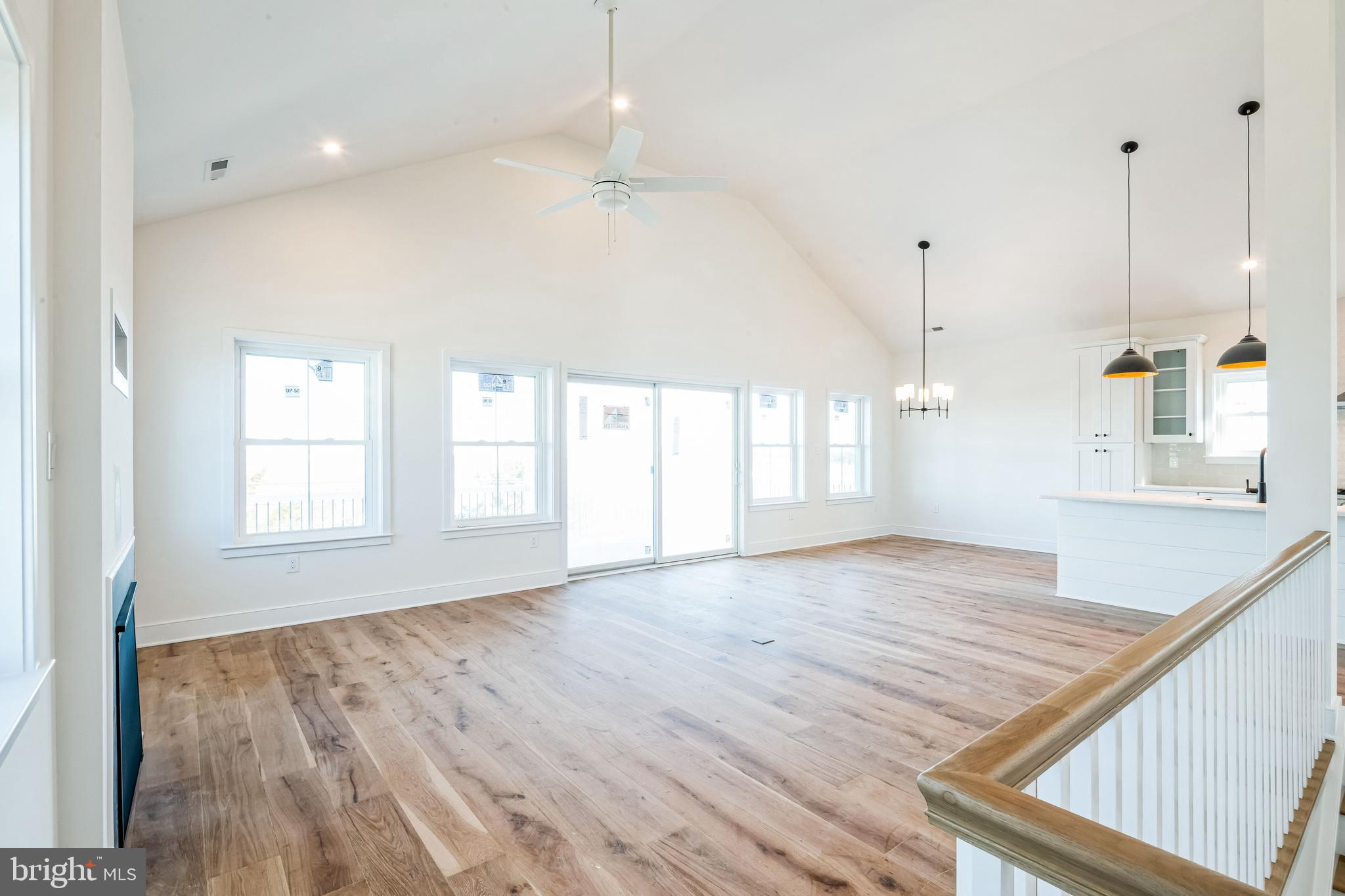22 ROOSEVELT BOULEVARD