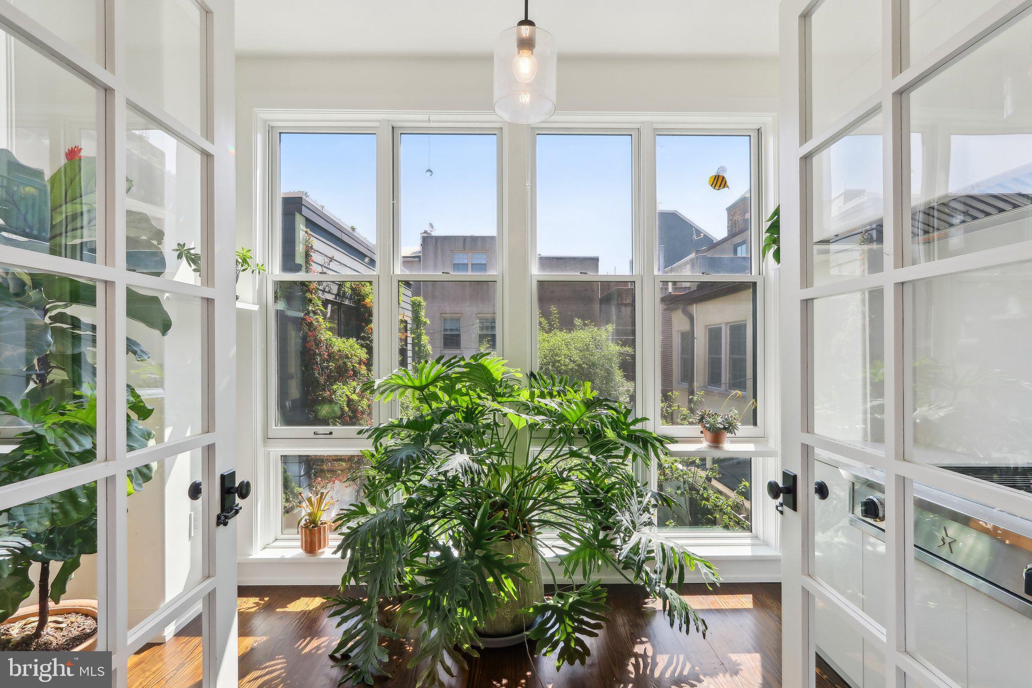 HAWTHORNE - Residential Income