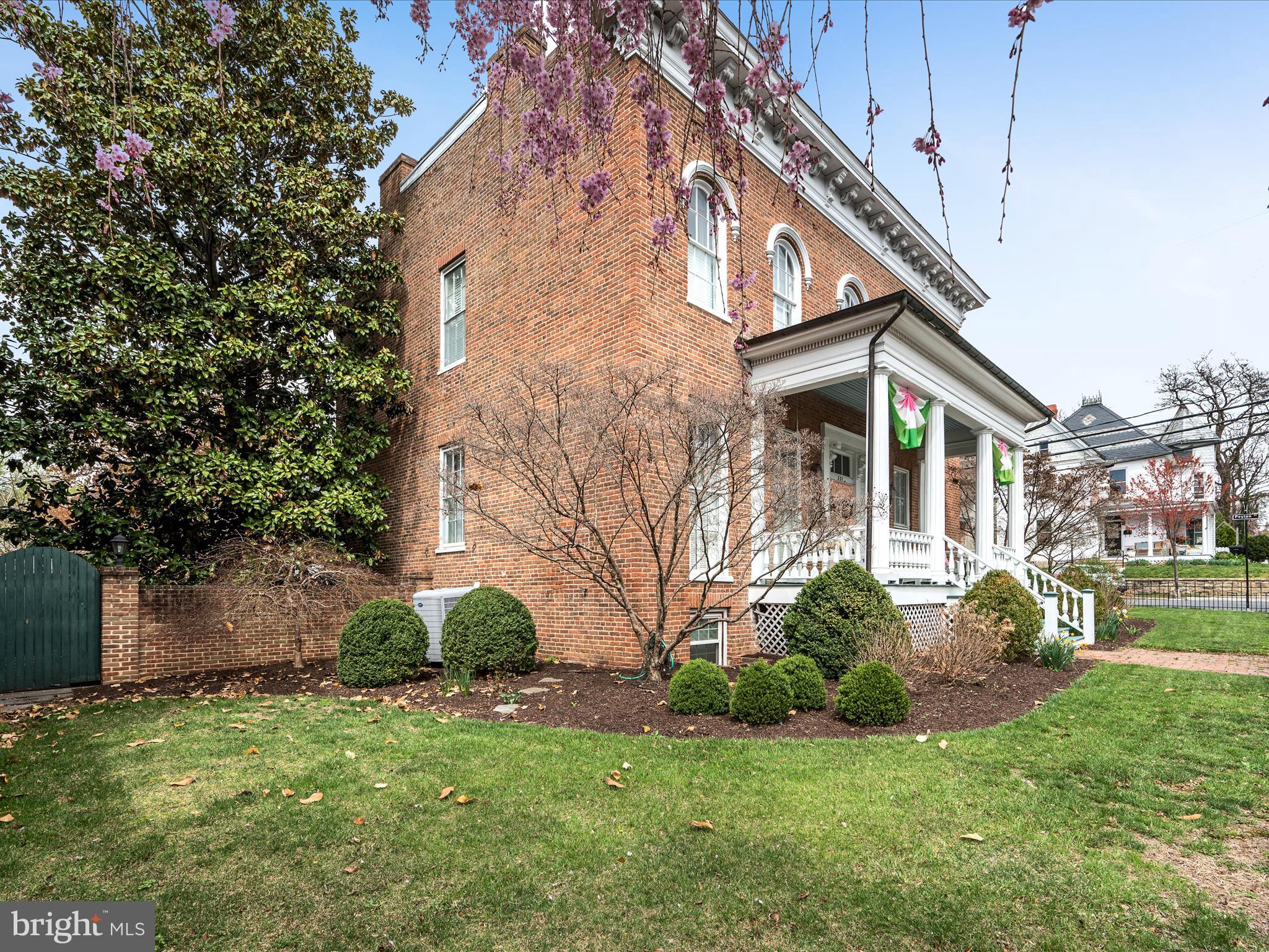 HISTORIC DISTRICT - Residential