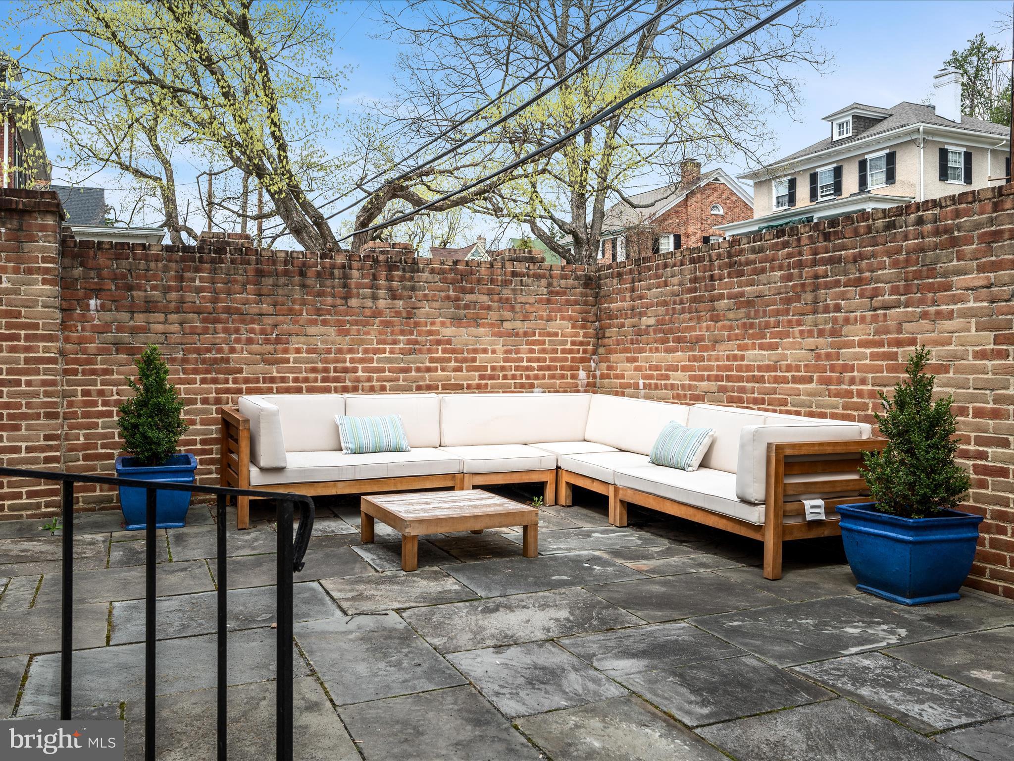 HISTORIC DISTRICT - Residential