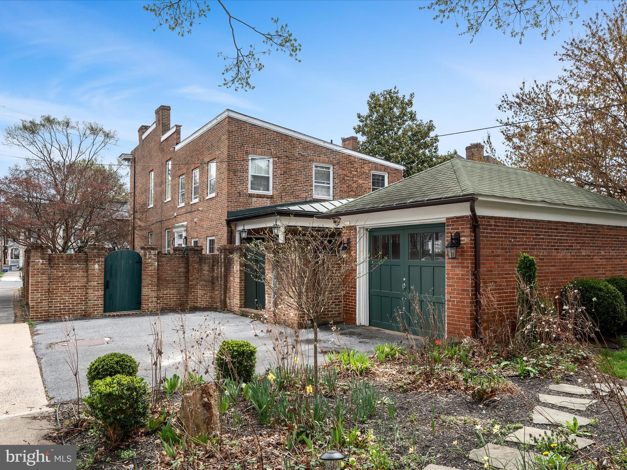 HISTORIC DISTRICT - Residential
