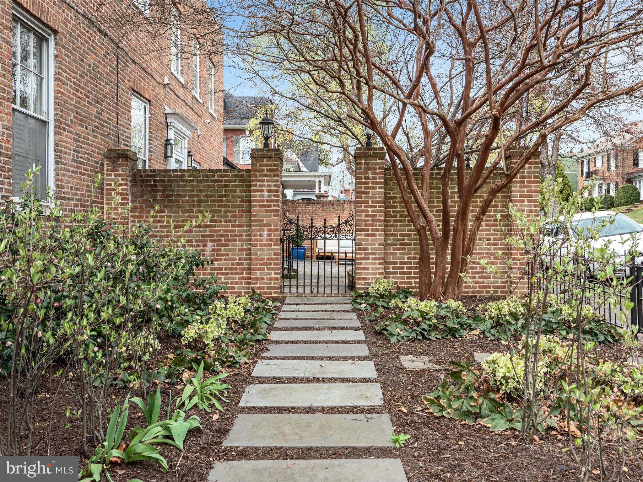 HISTORIC DISTRICT - Residential