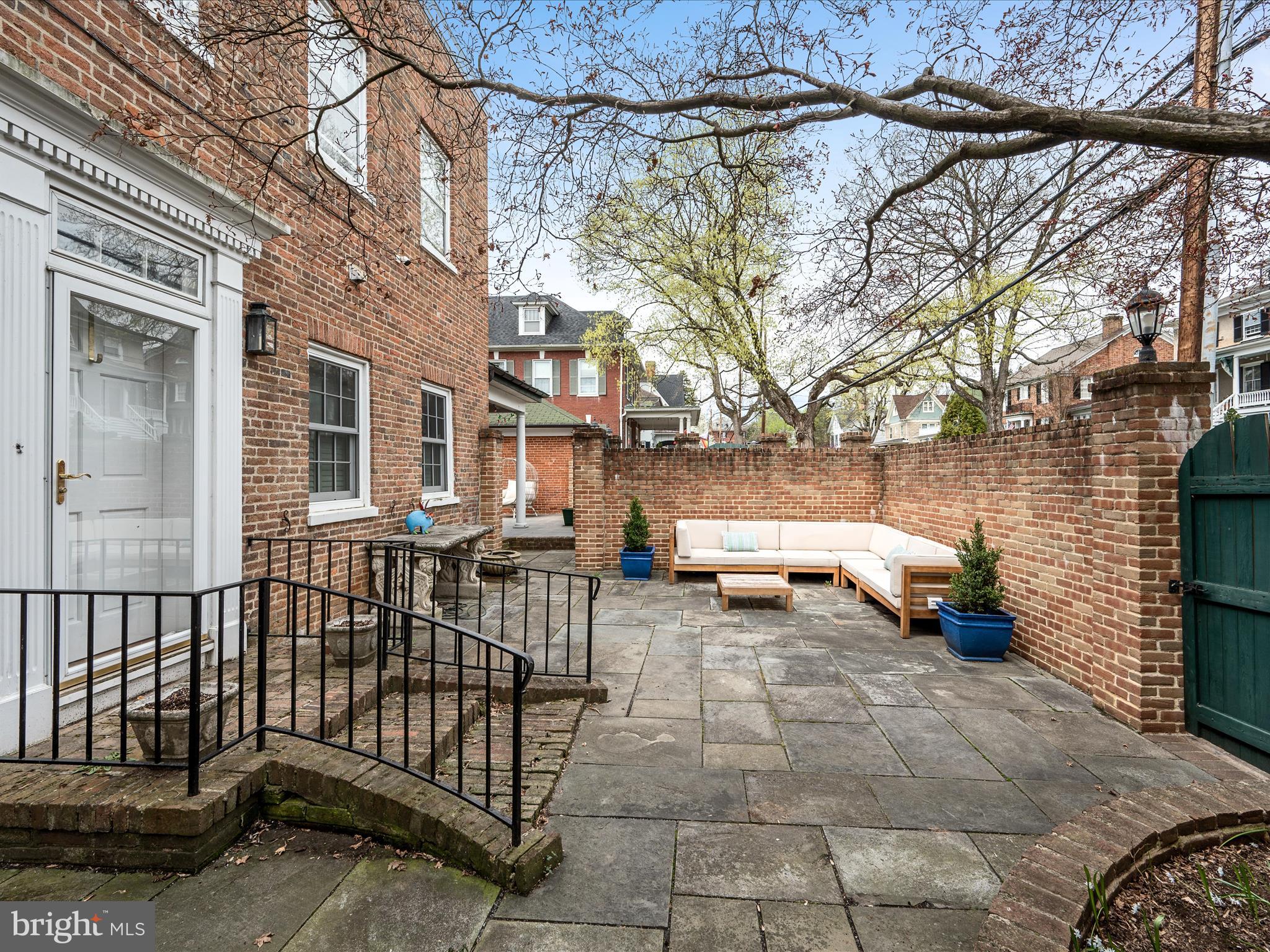 HISTORIC DISTRICT - Residential