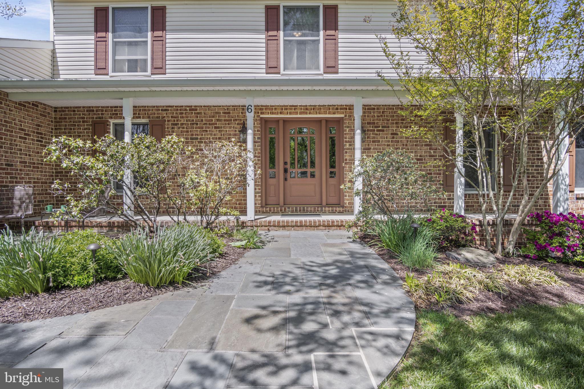 6 SHETLAND DRIVE