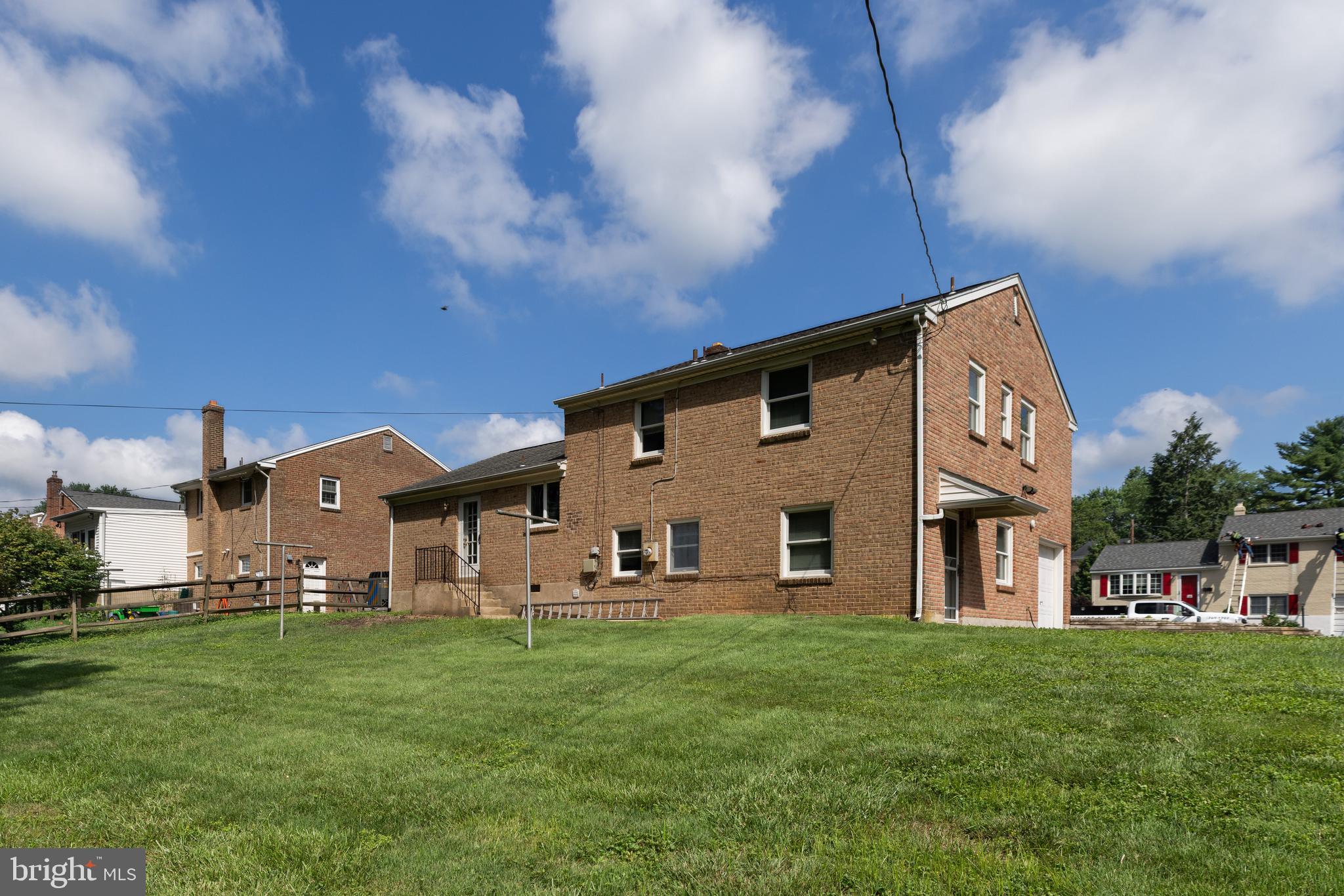 WINDY HILLS - Residential Lease