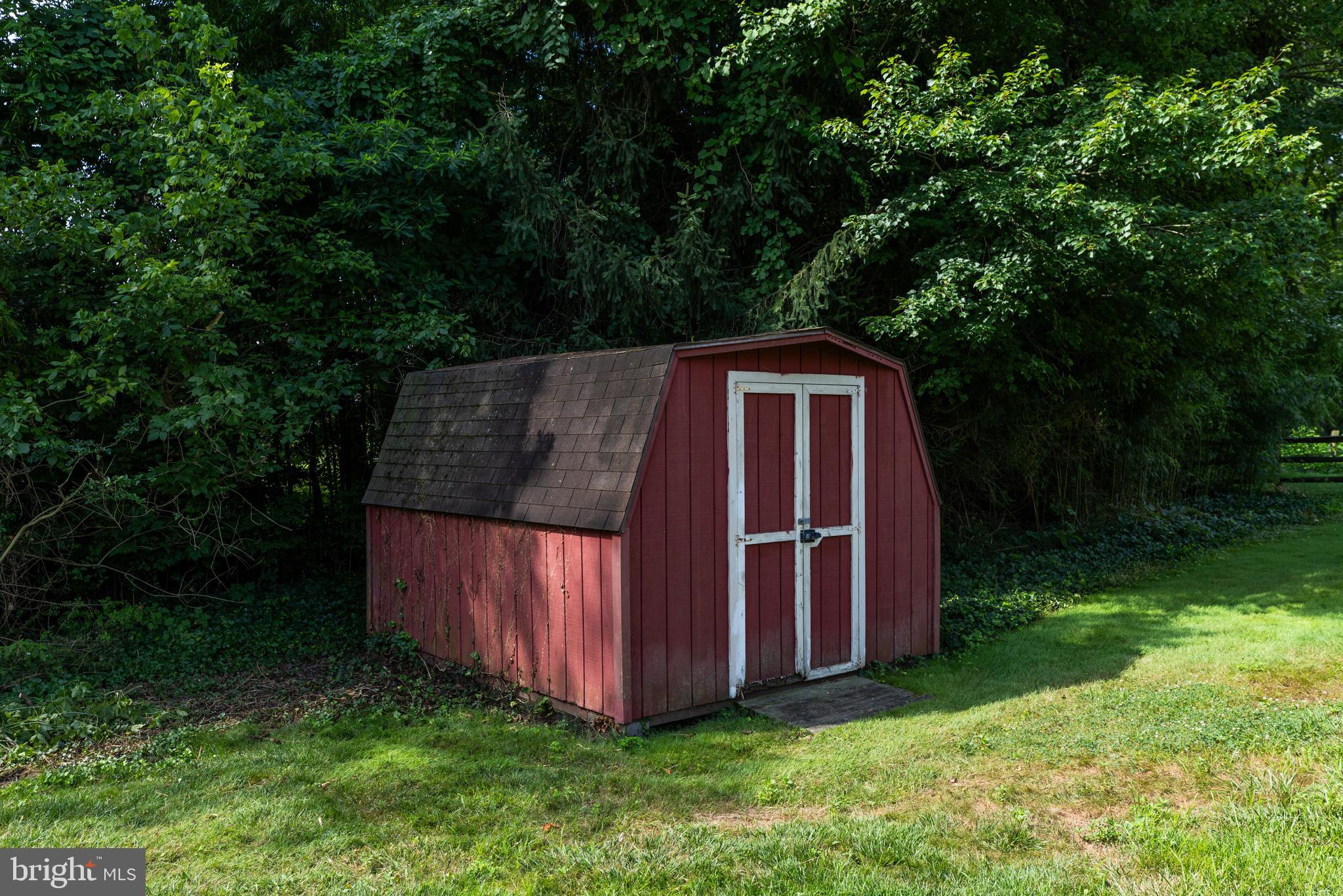 WINDY HILLS - Residential Lease