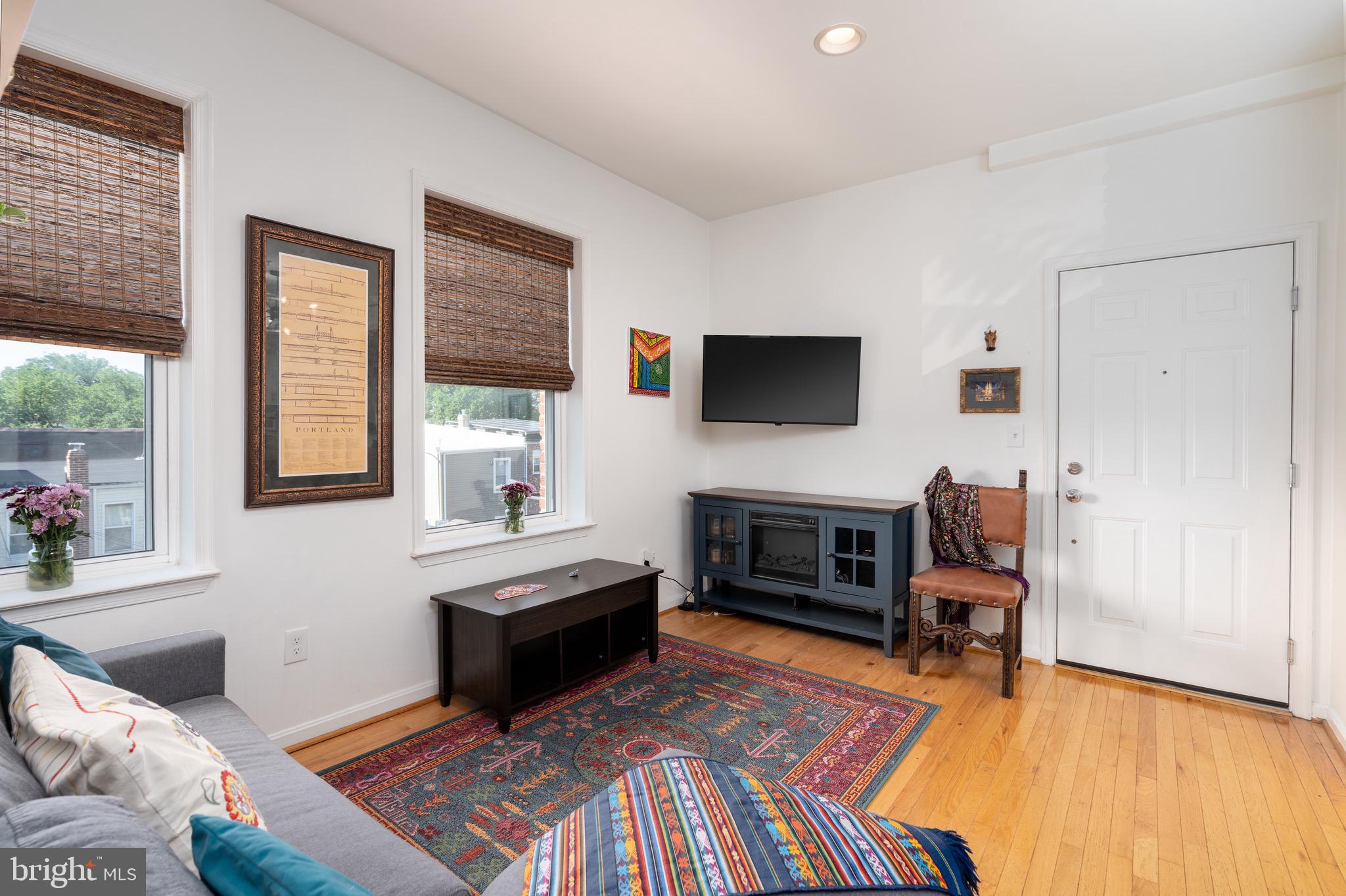 610 IRVING STREET NW 206