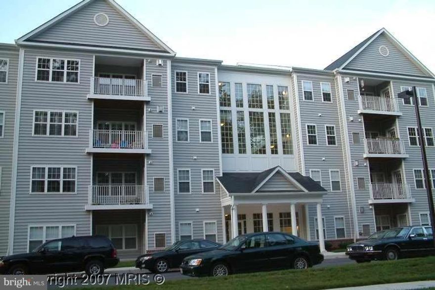 Upscale condo in waterfront community.  Top floor w/cathed. ceilings, treetop views from all windows.  Winter water views.  Lge rooms. Clean & freshly painted.  Near I-95 to DC & NYC, I-43, I-695, White Marsh Mall, MARC train.  Quiet community.  Non-thru st. Walking/jogging paths w/fountains. Pool. Condo prohibits pets. Poss. boat slip. Non-smoker. Security deposit & excel. credit report required.