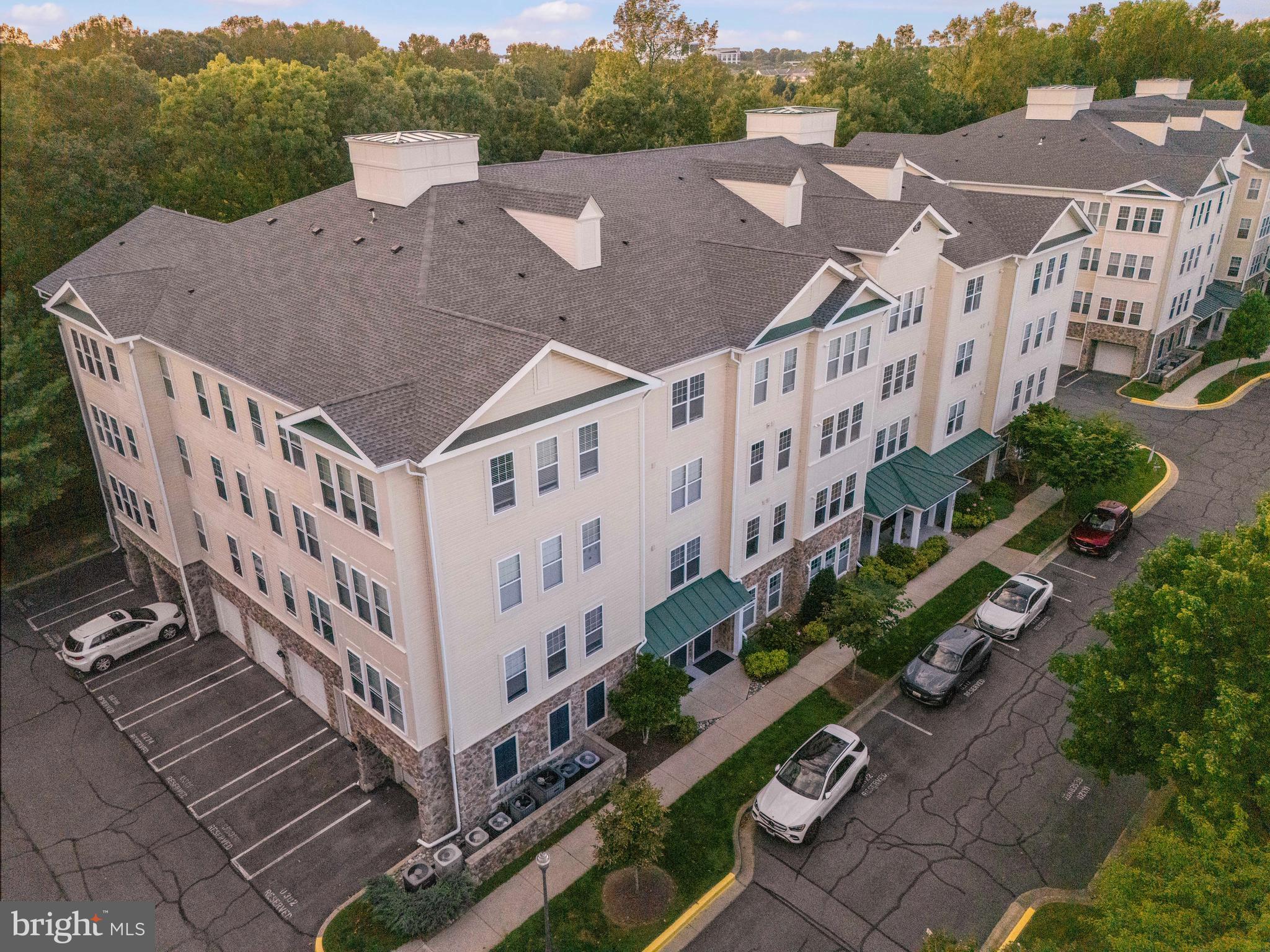 300 HIGH GABLES DRIVE 305