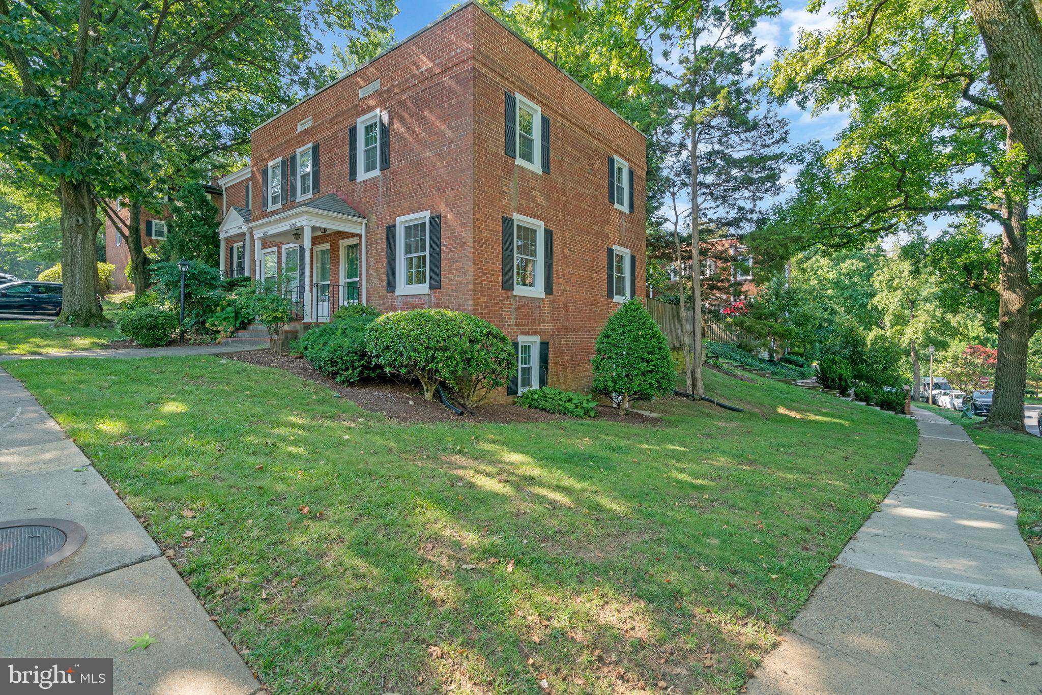 FAIRLINGTON VILLAGES - Residential