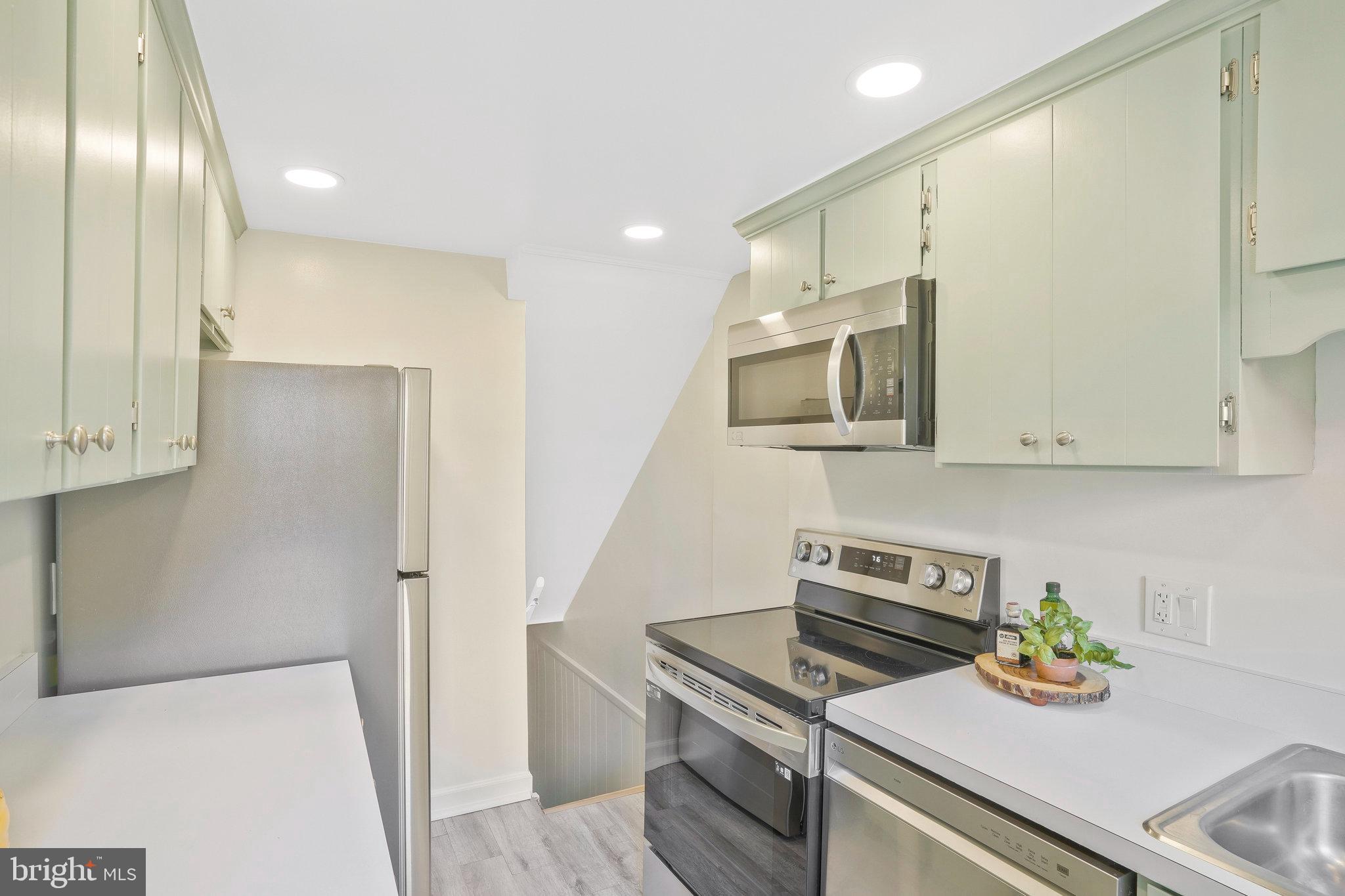 FAIRLINGTON VILLAGES - Residential