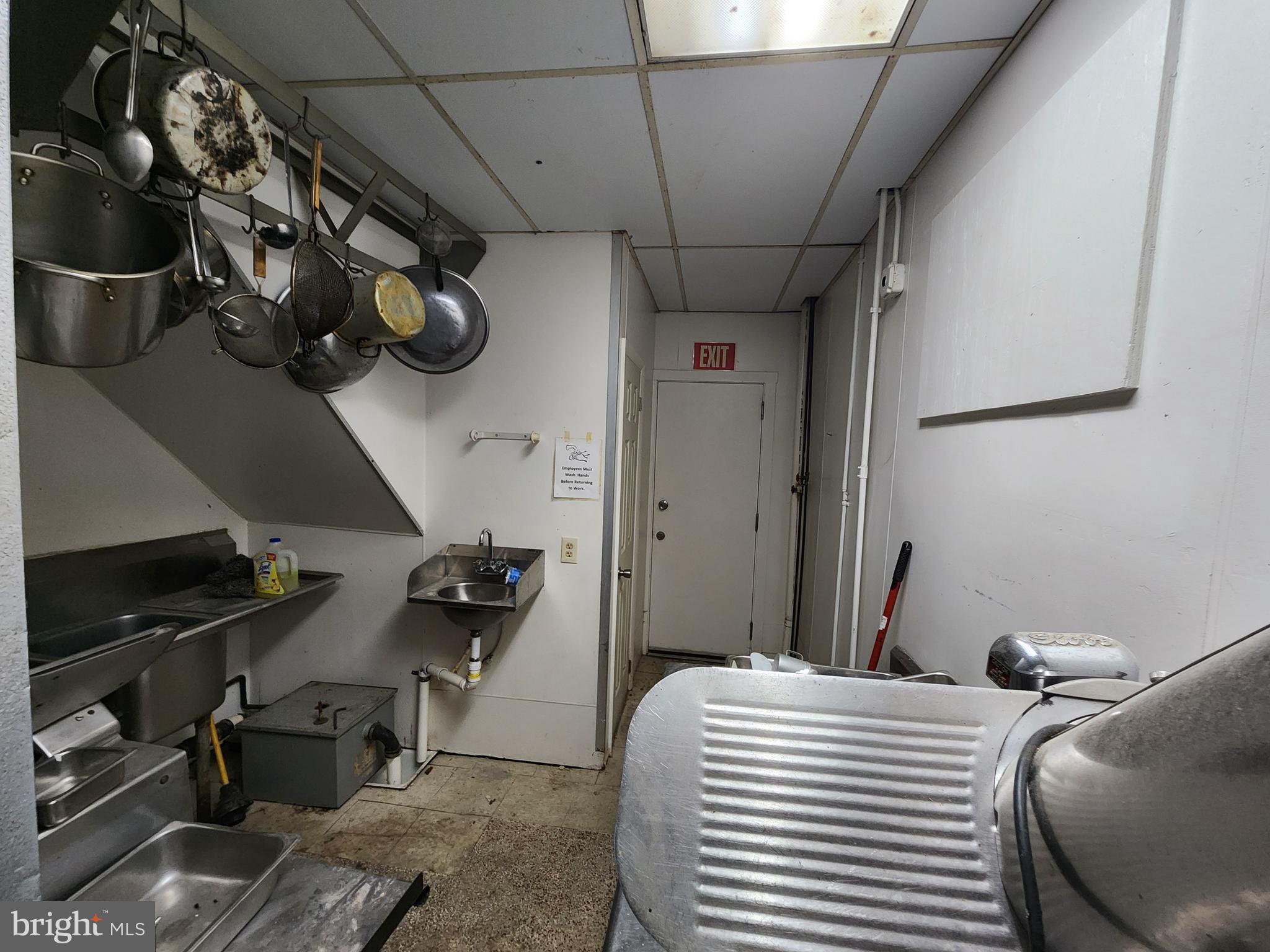 CARE - Commercial Sale