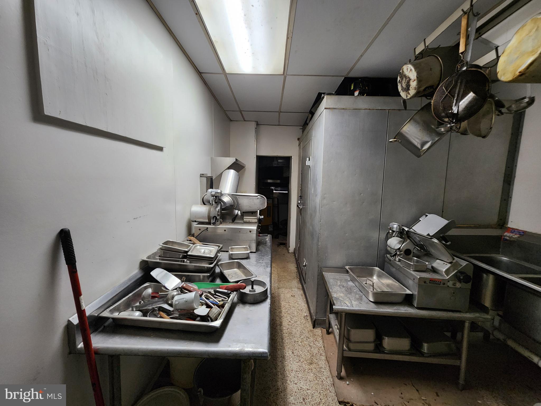 CARE - Commercial Sale