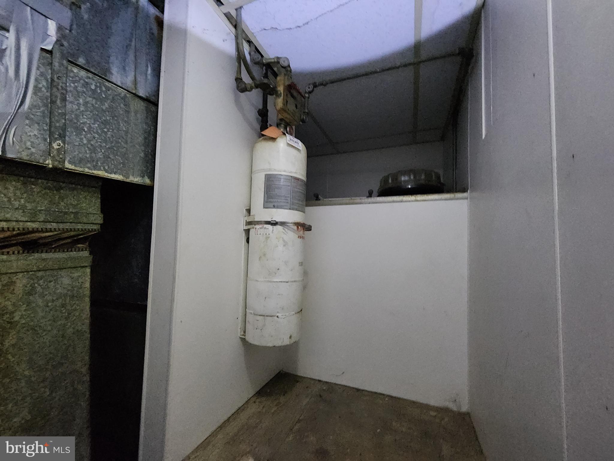 CARE - Commercial Sale