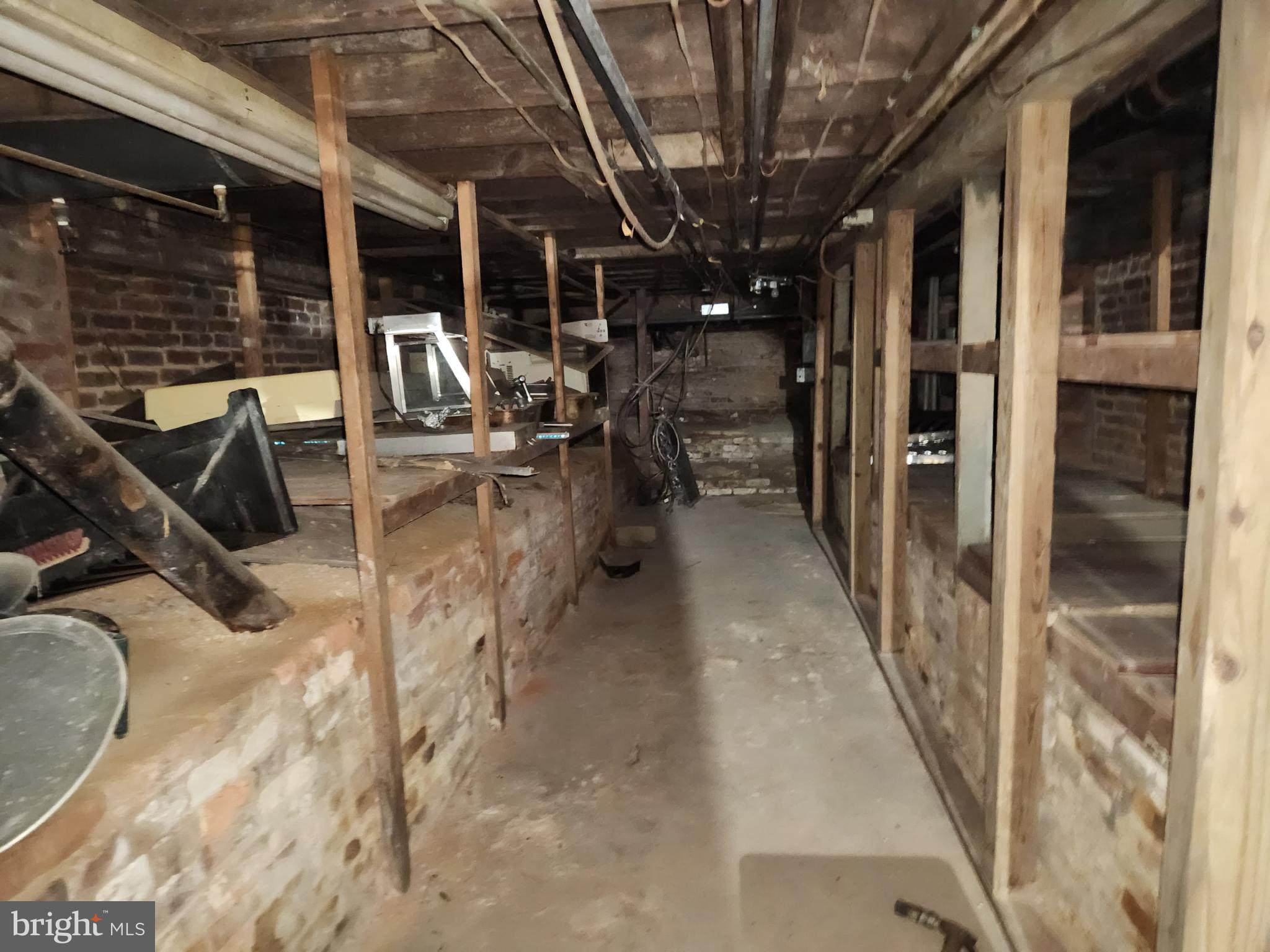 CARE - Commercial Sale