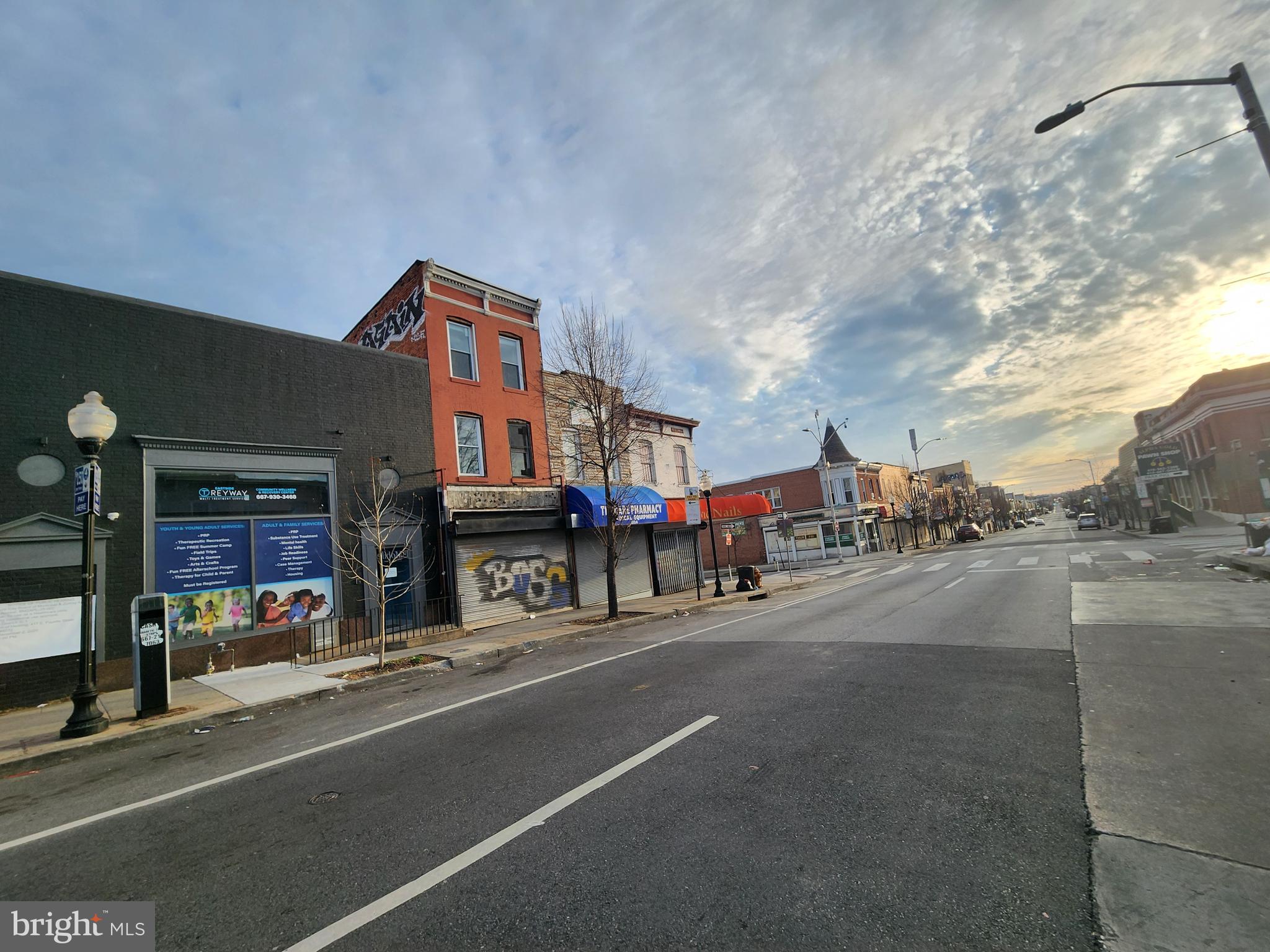 2119 E MONUMENT STREET