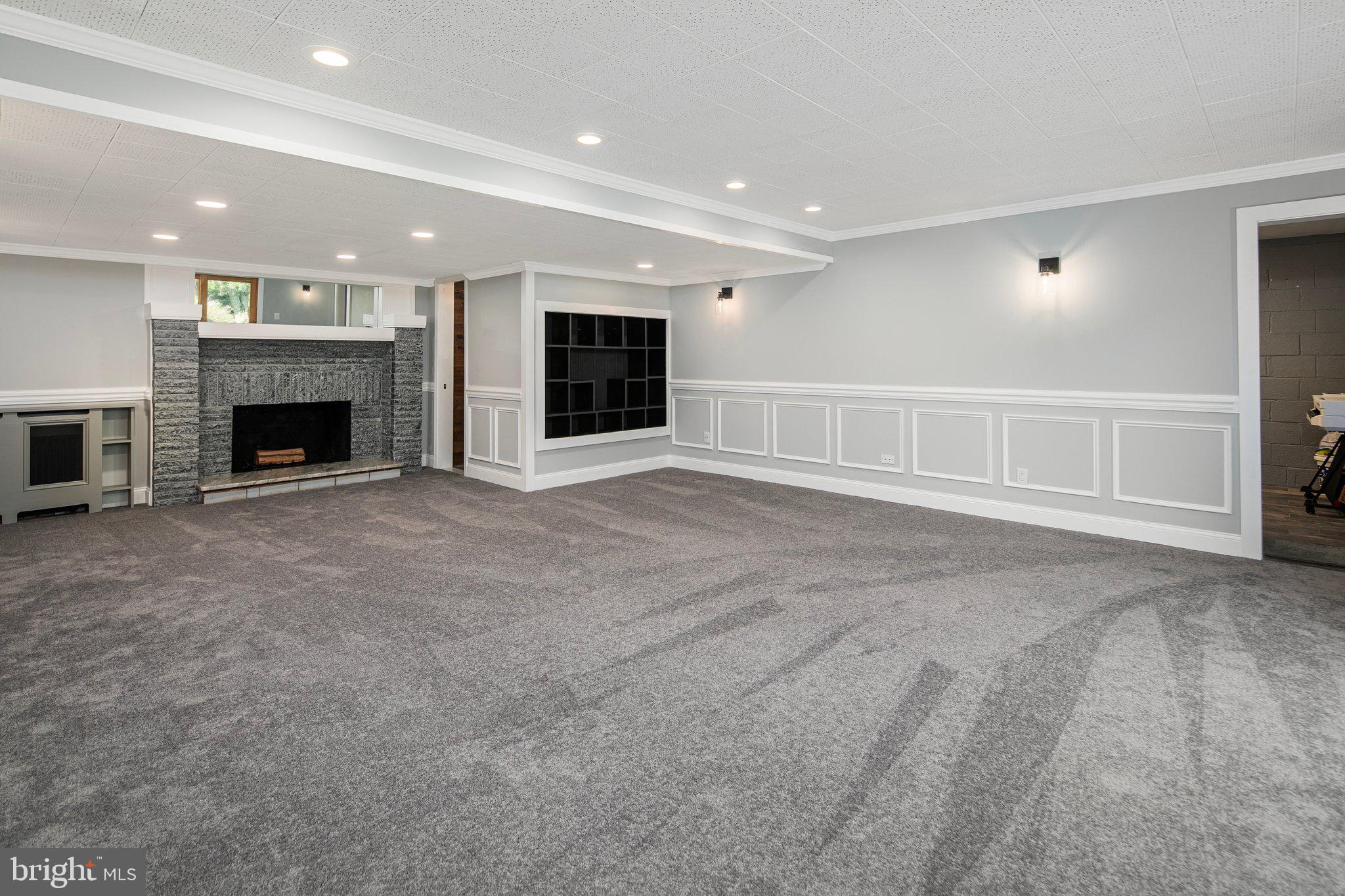 COLESVILLE OUTSIDE - Residential