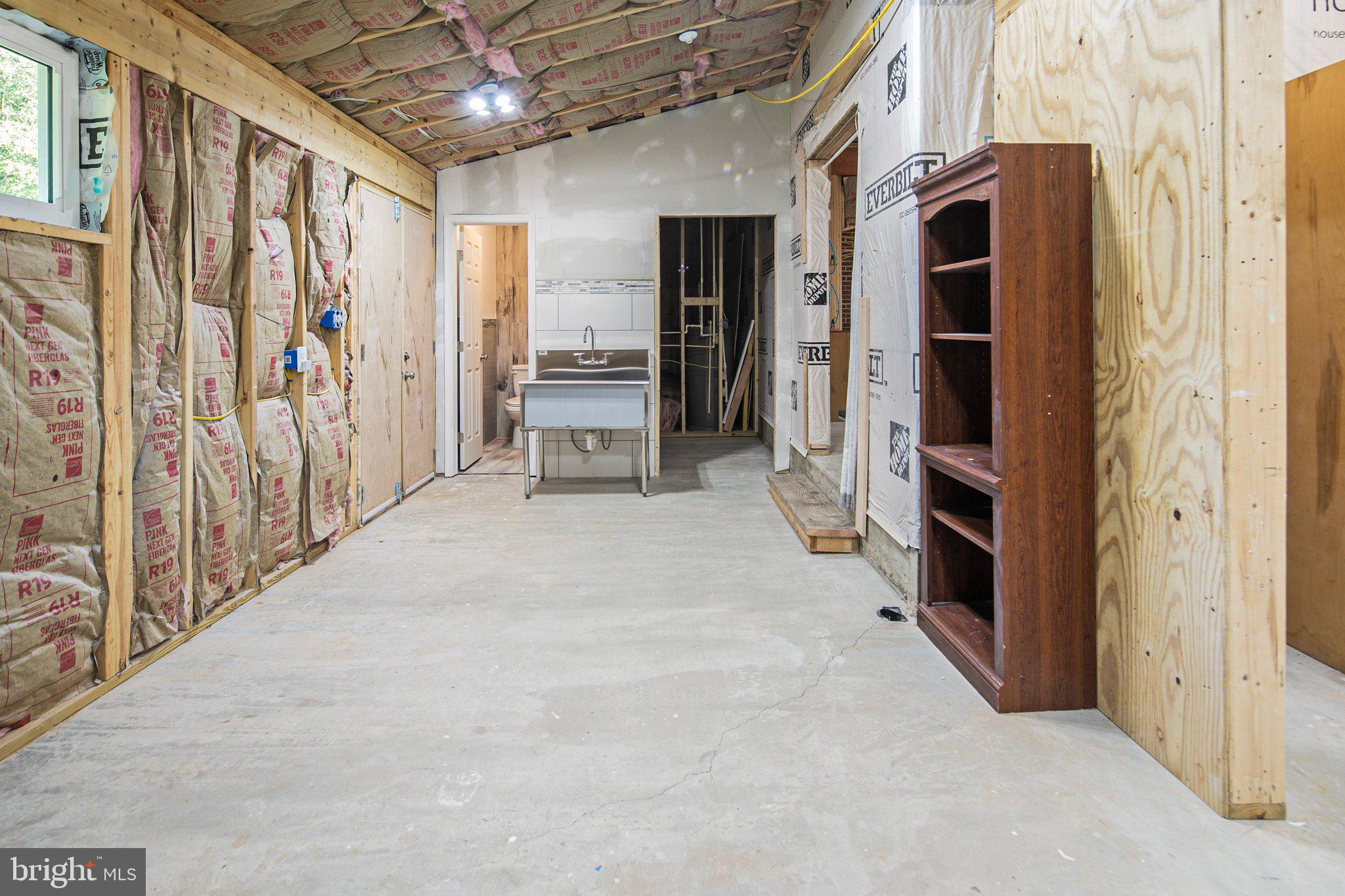 COLESVILLE OUTSIDE - Residential