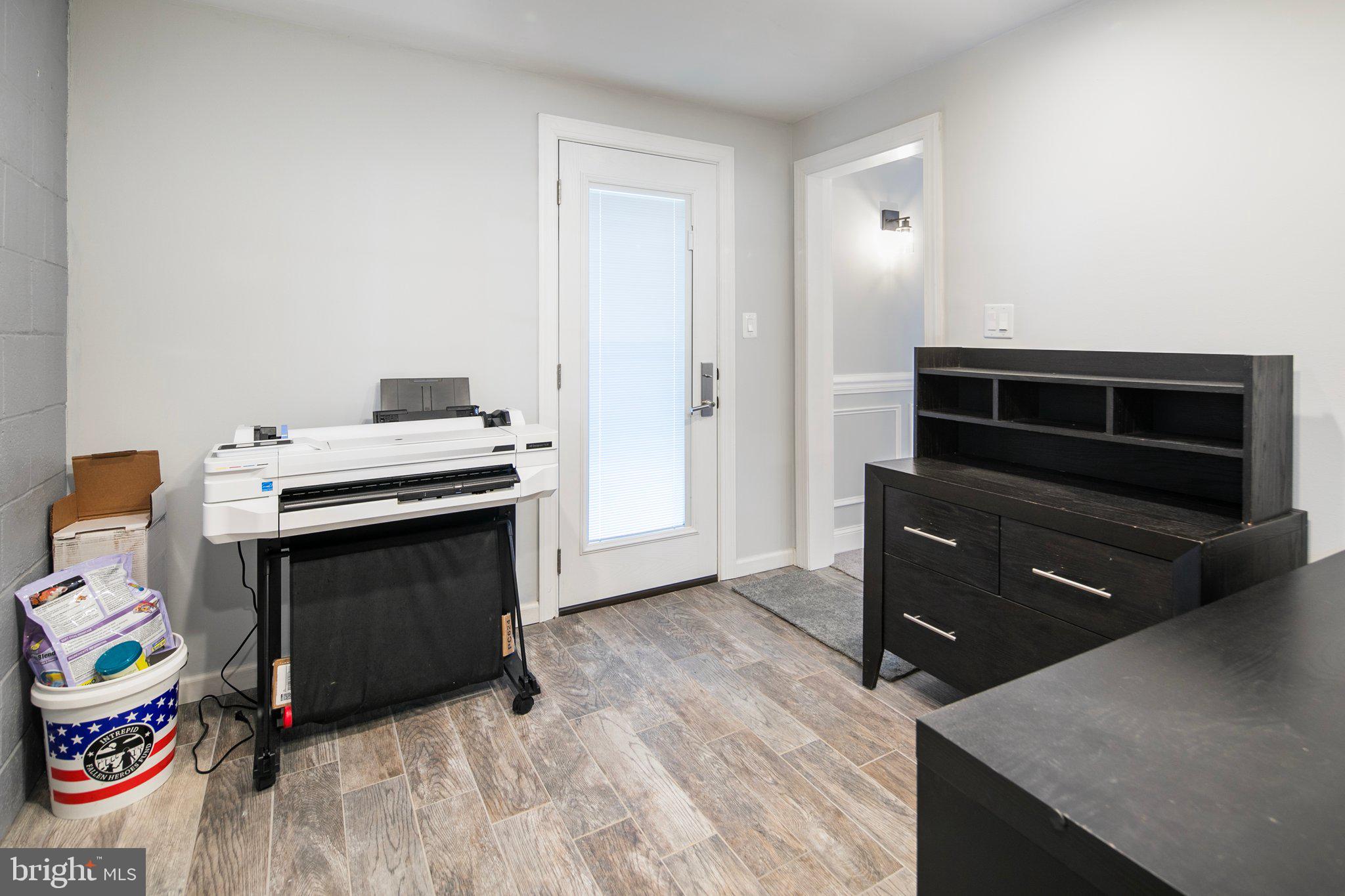 COLESVILLE OUTSIDE - Residential