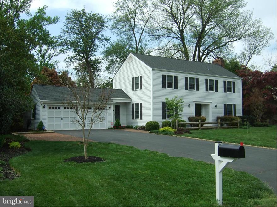 This beautiful 2 story Colonial has been updated with Hardy Plank Siding, Granite Kitchen w/ SS Appliances, Anderson Windows and Gas Furnace. Hardwood floors throughout, 2 fireplaces, lower level rec room with built-ins, glass Sun Room with built-in gas grill plus deck backing to woods. Well landscaped lot in great location. Broadneck Schools and easy access to Downtown, Rt 50 & I97.