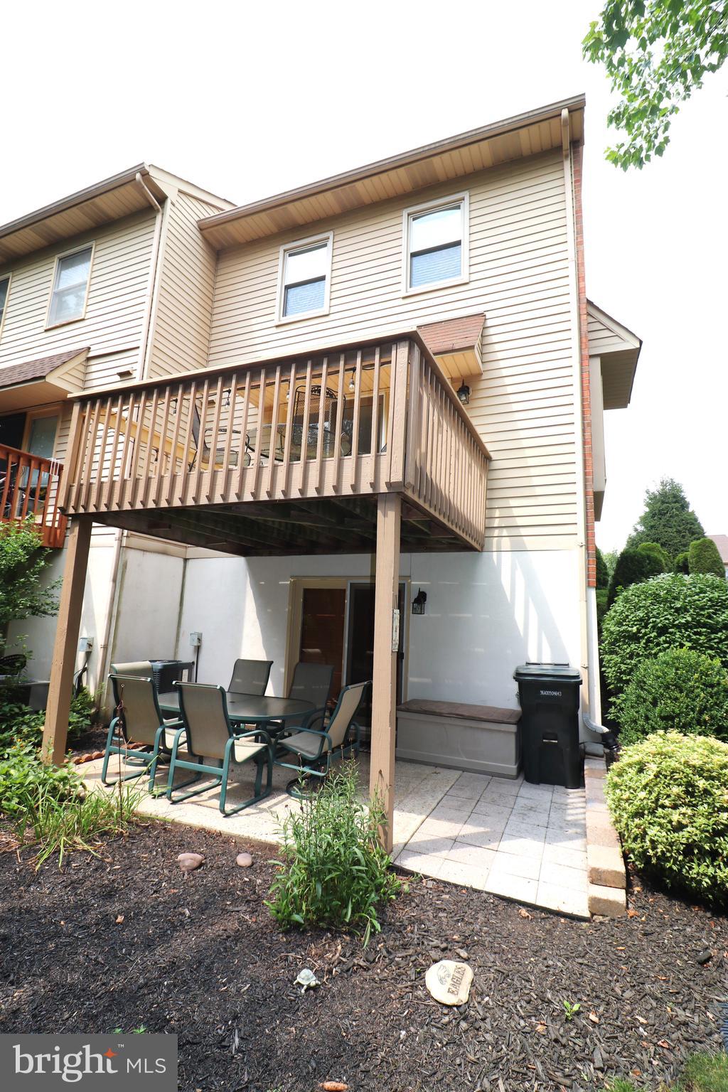3913 SENECA COURT
