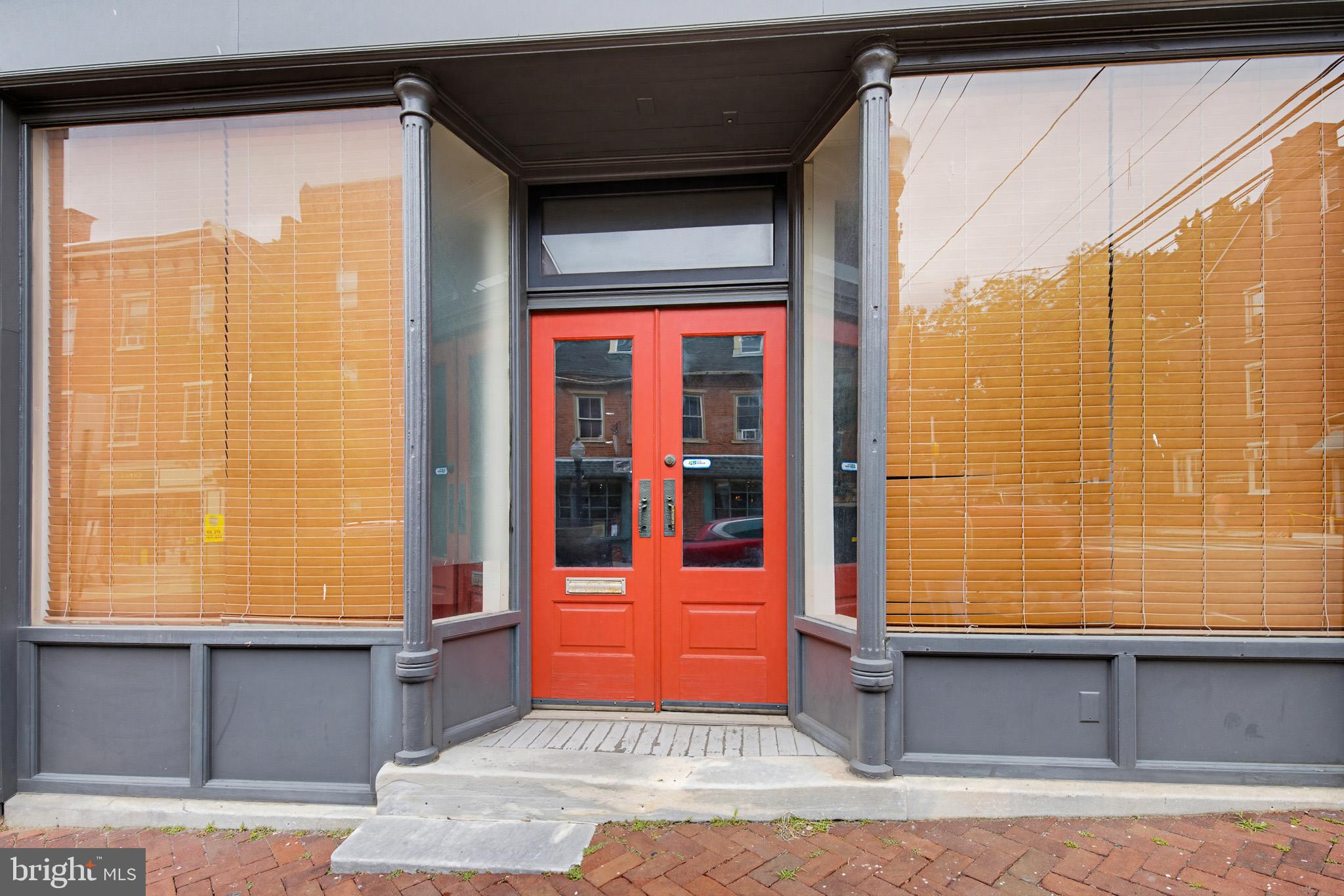 171 E KING STREET