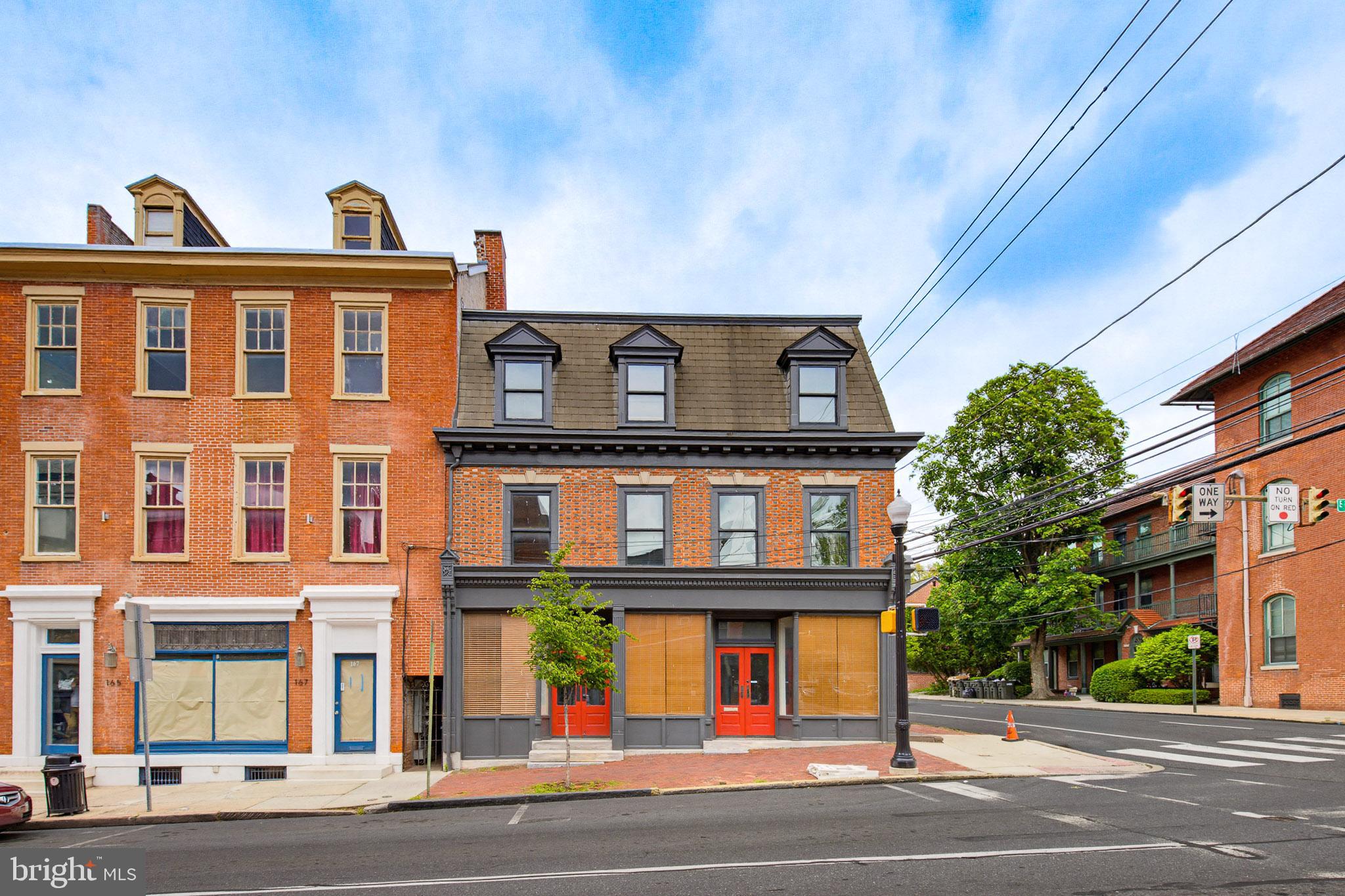 171 E KING STREET