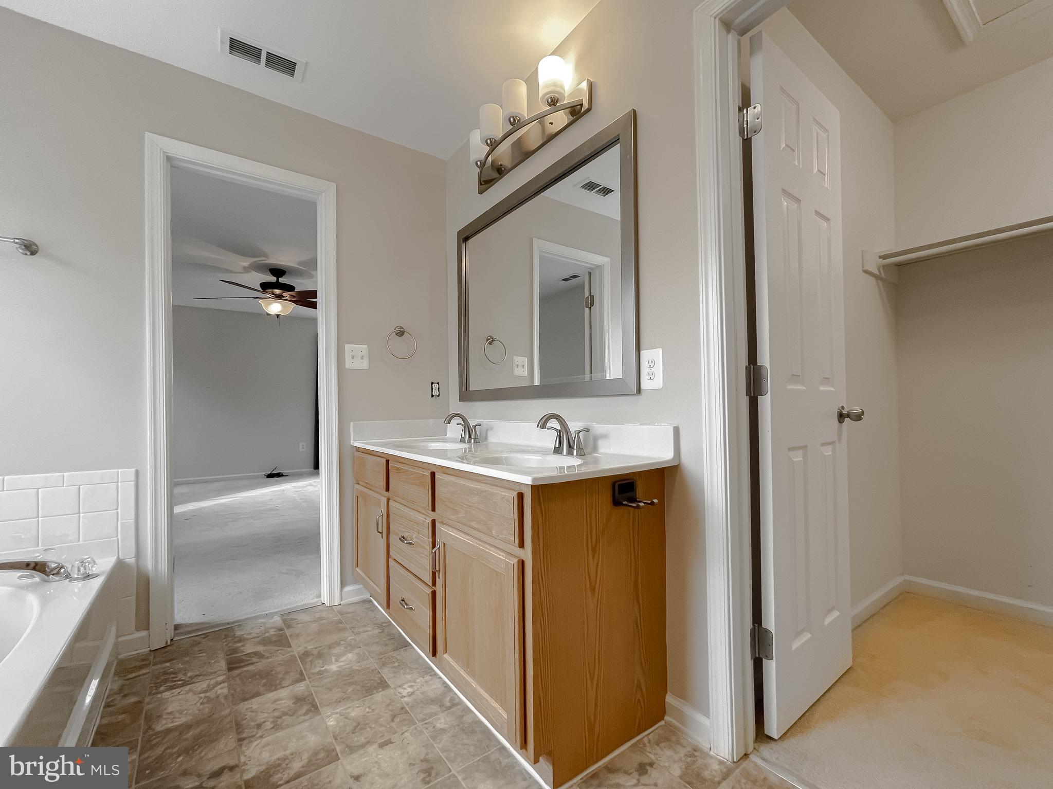 THE SOUNDINGS - Residential