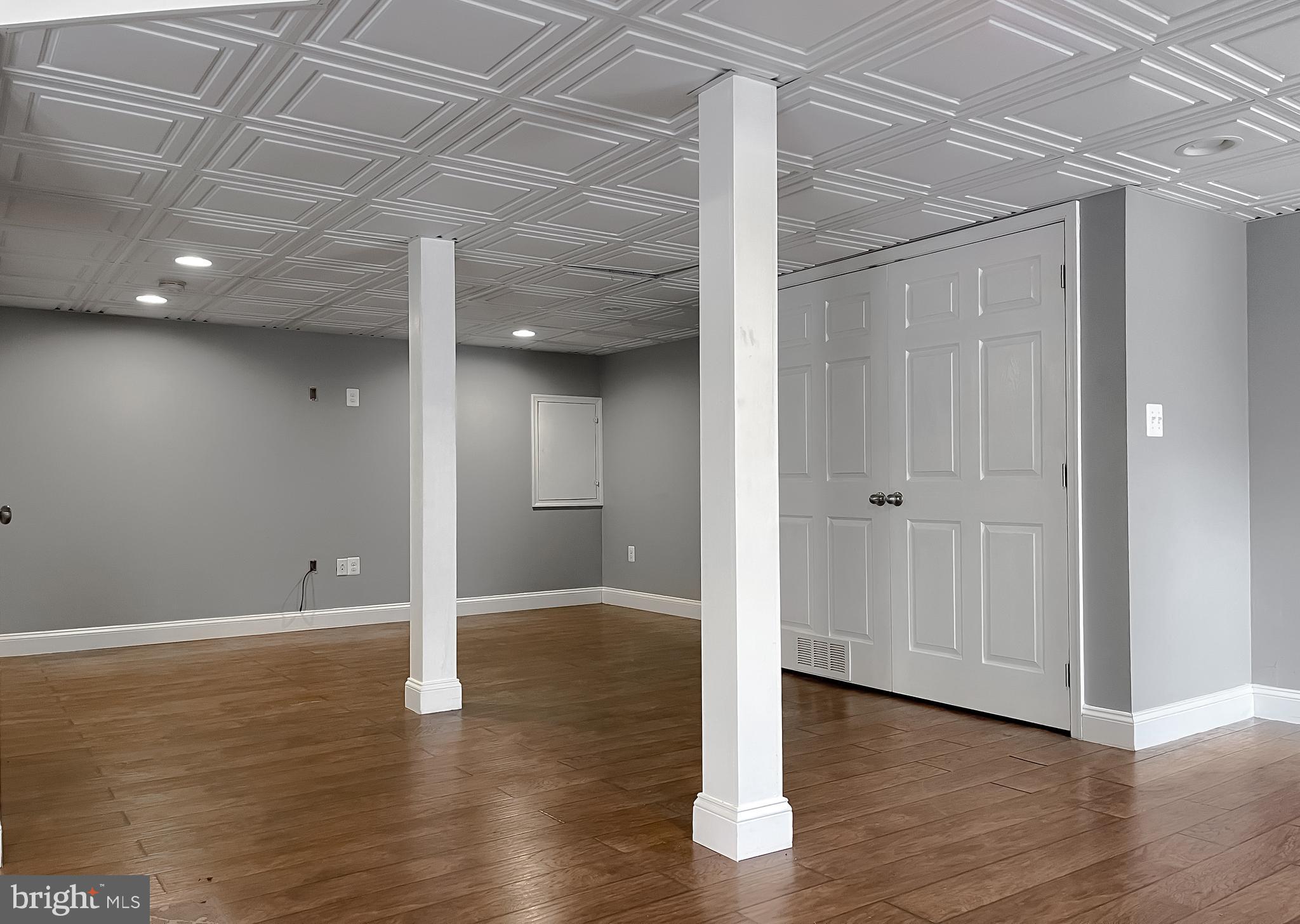 THE SOUNDINGS - Residential