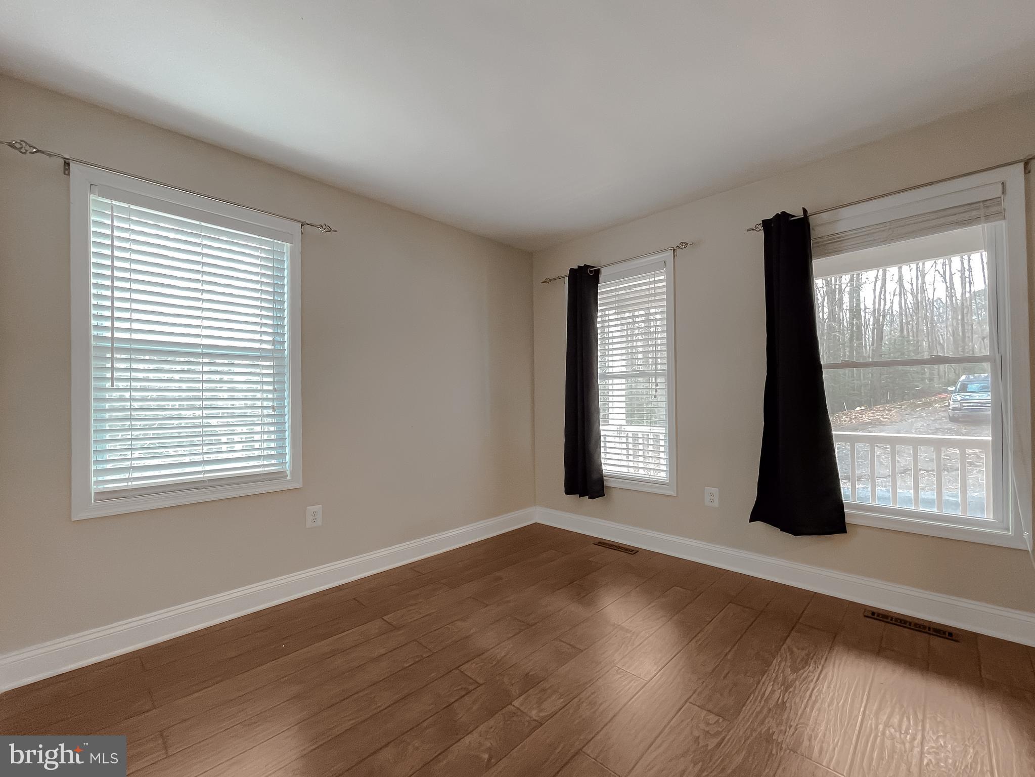 THE SOUNDINGS - Residential