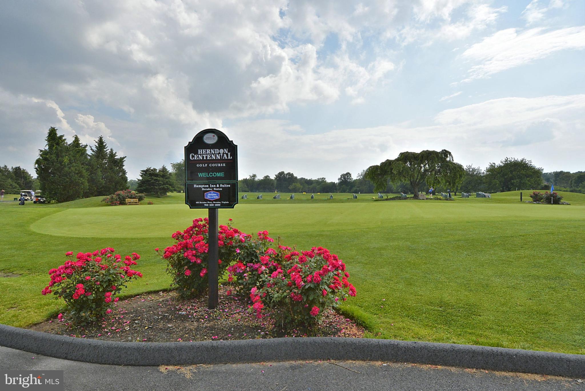 FOUR SEASONS - Residential